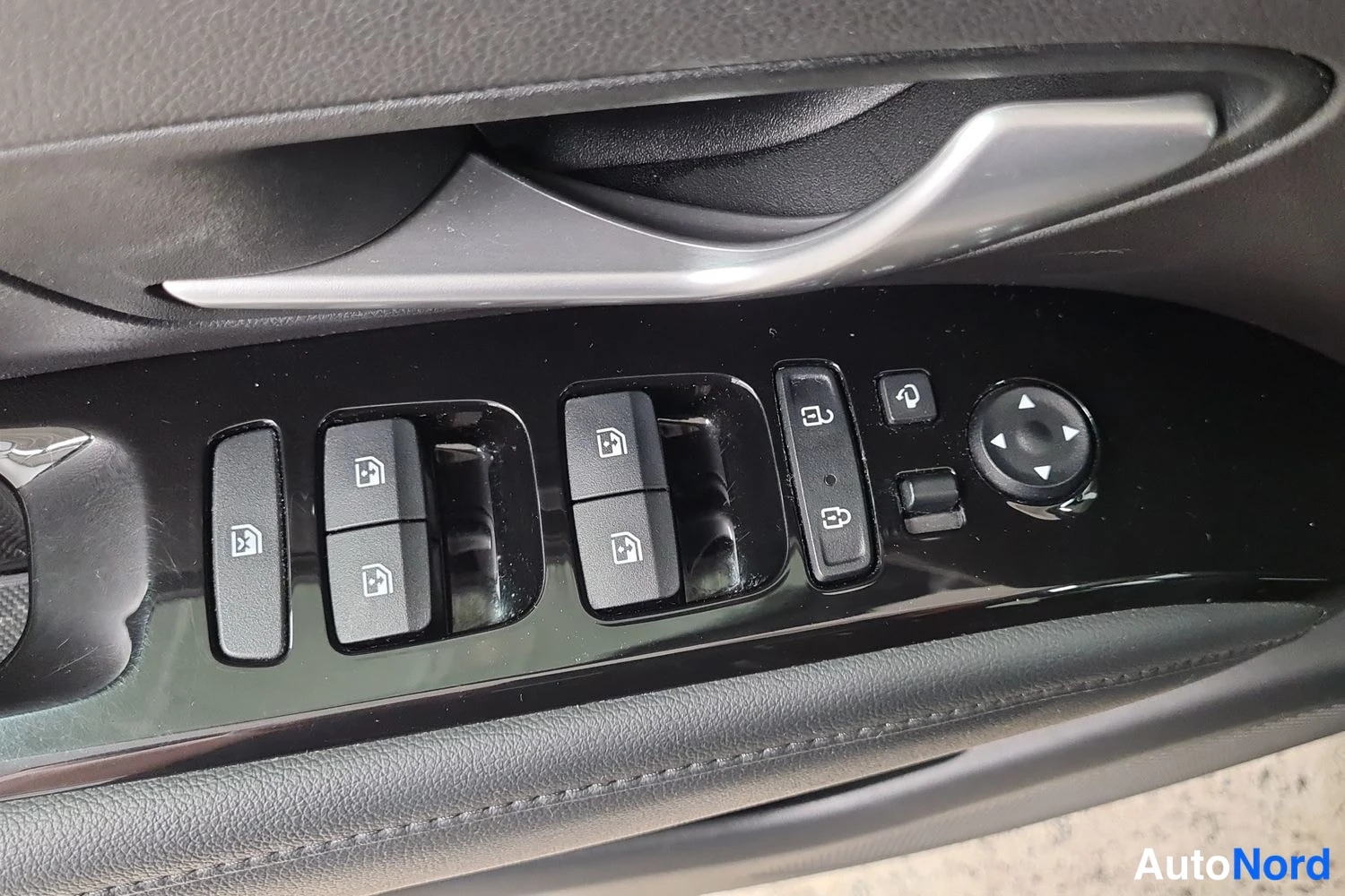 Sininen Hyundai Tucson 2021, kuva 14