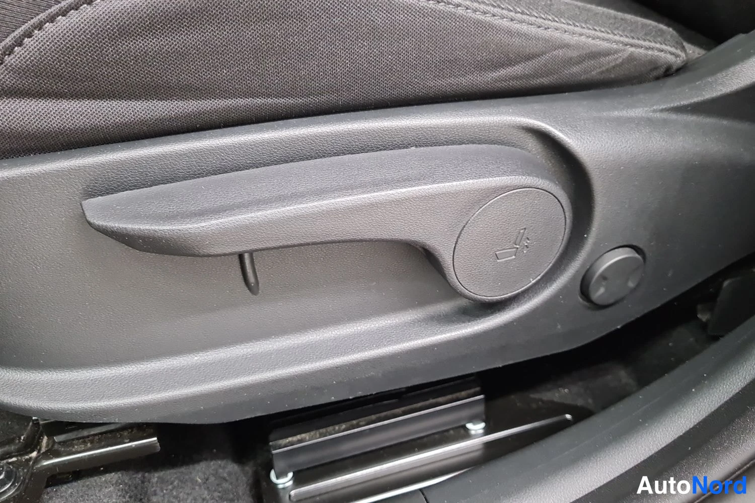 Sininen Hyundai Tucson 2021, kuva 16