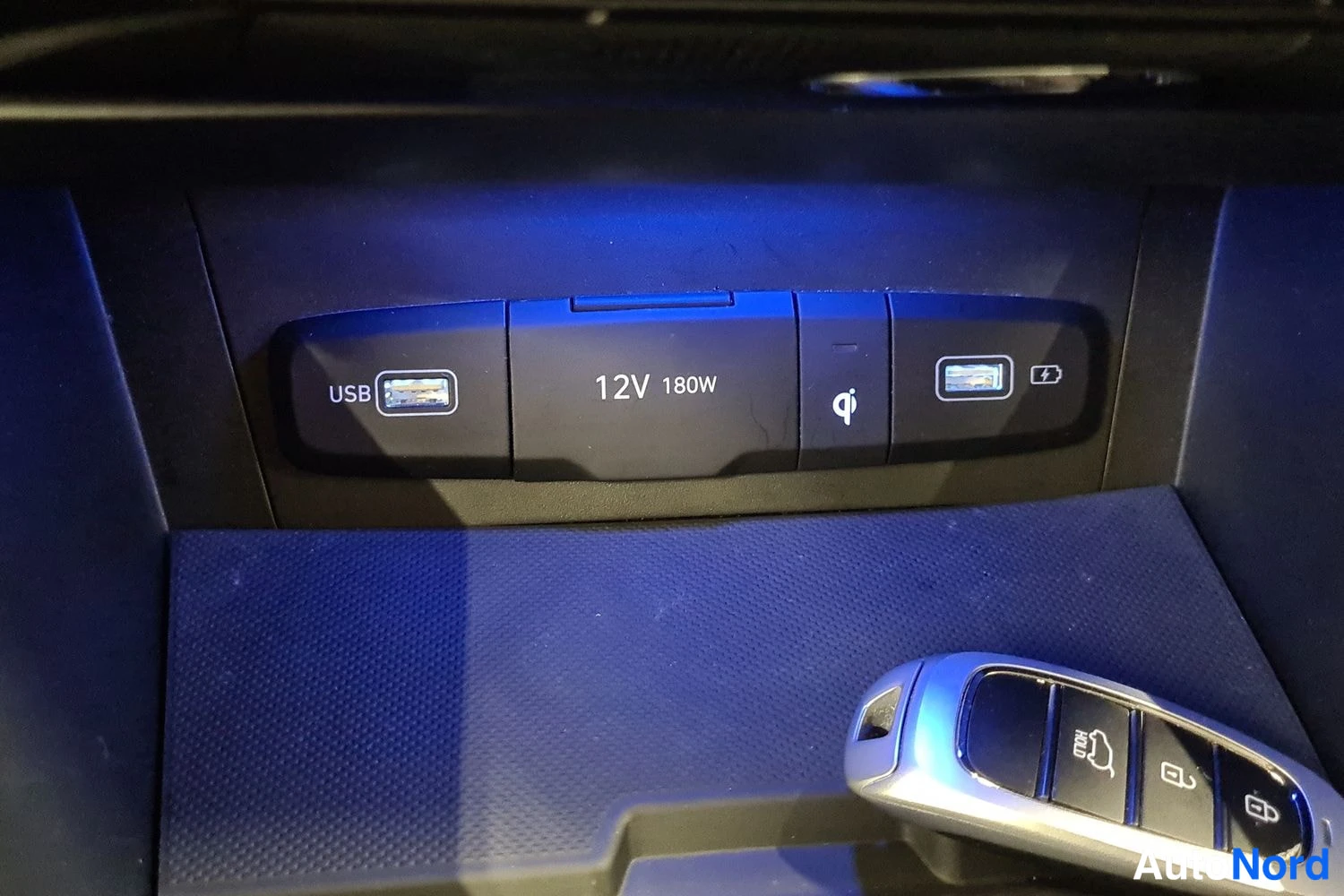 Sininen Hyundai Tucson 2021, kuva 23