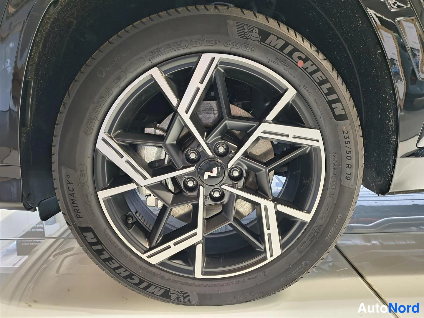Musta Hyundai Tucson 2025, kuva 16