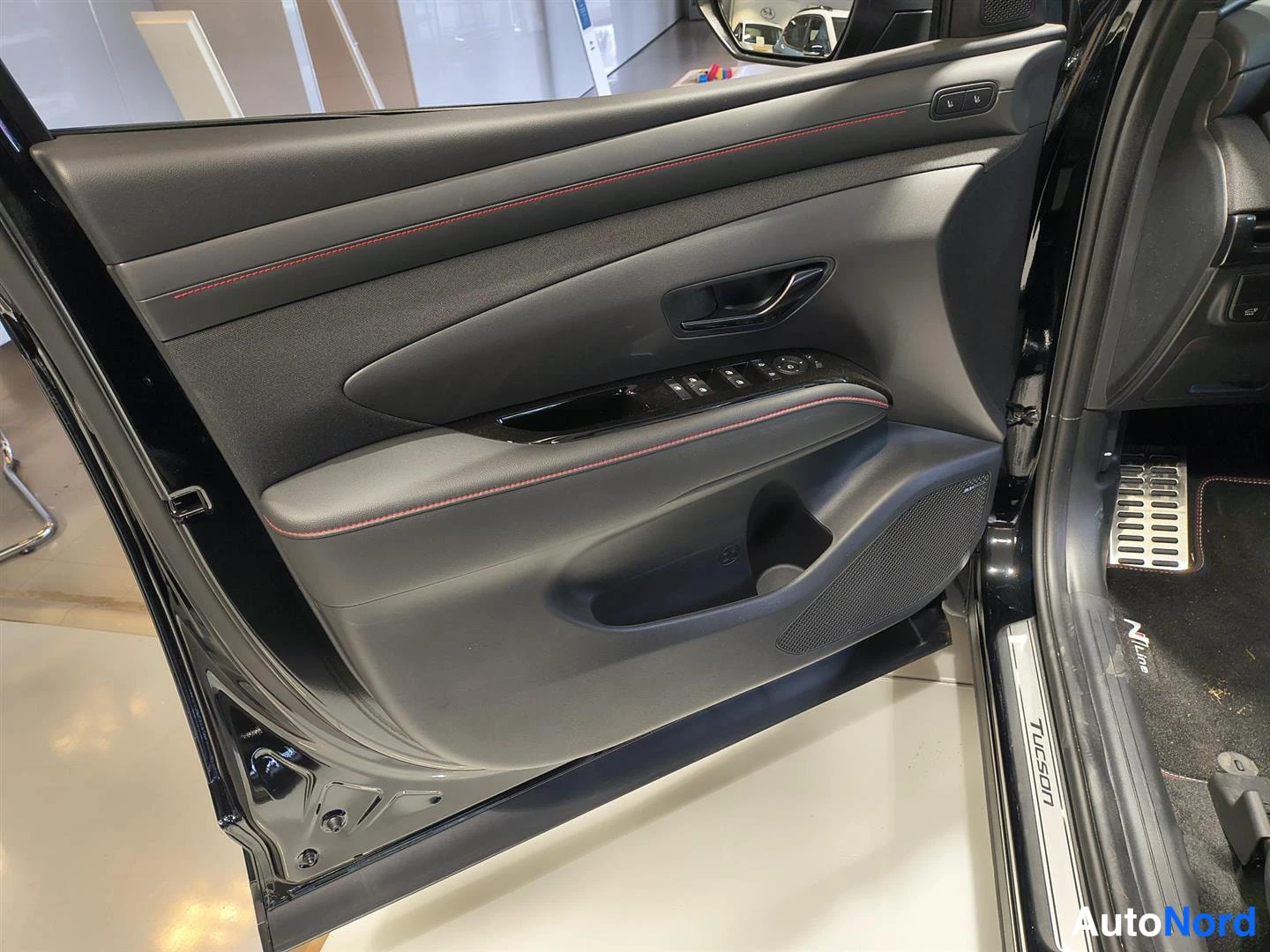 Musta Hyundai Tucson 2025, kuva 21