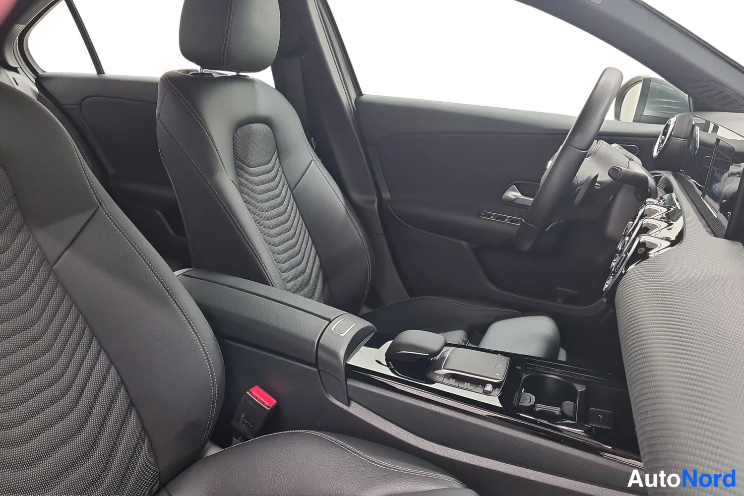 Harmaa Mercedes-Benz A 180 2020, kuva 8
