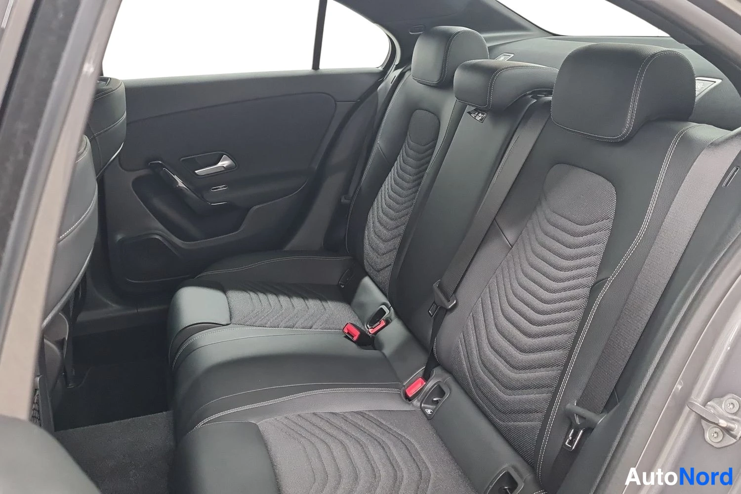 Harmaa Mercedes-Benz A 180 2020, kuva 9