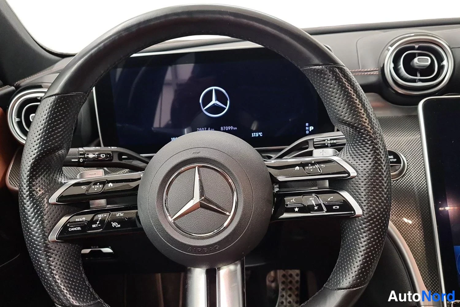 Sininen Mercedes-Benz C 300 e 2022, yksityiskohta, kuva 14