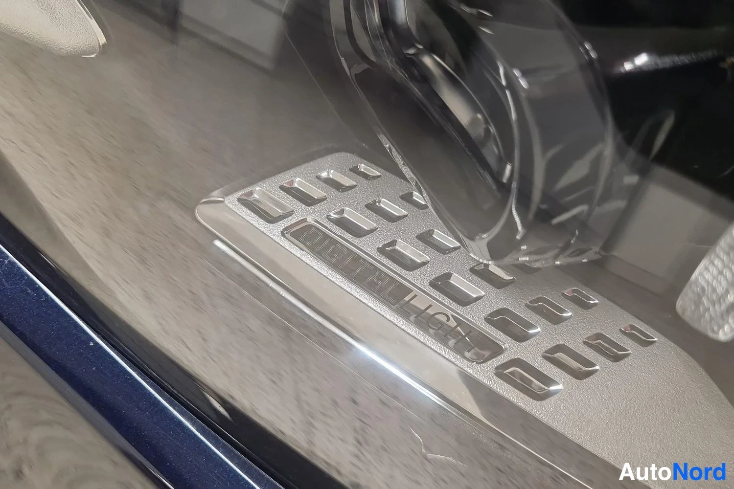 Sininen Mercedes-Benz C 300 e 2022, yksityiskohta, kuva 26