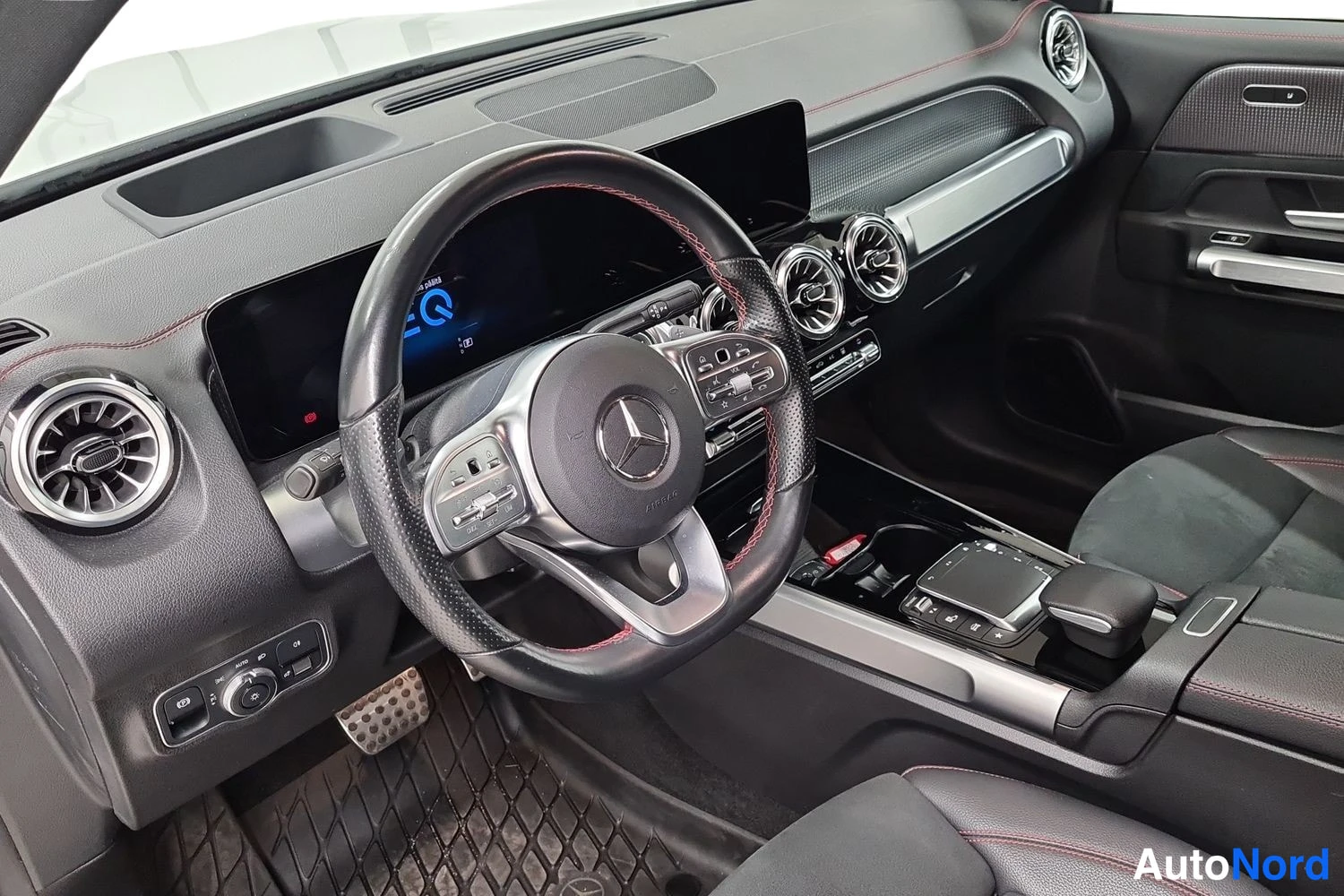 Valkoinen Mercedes-Benz EQB 350 4MATIC 2023, kuva 24