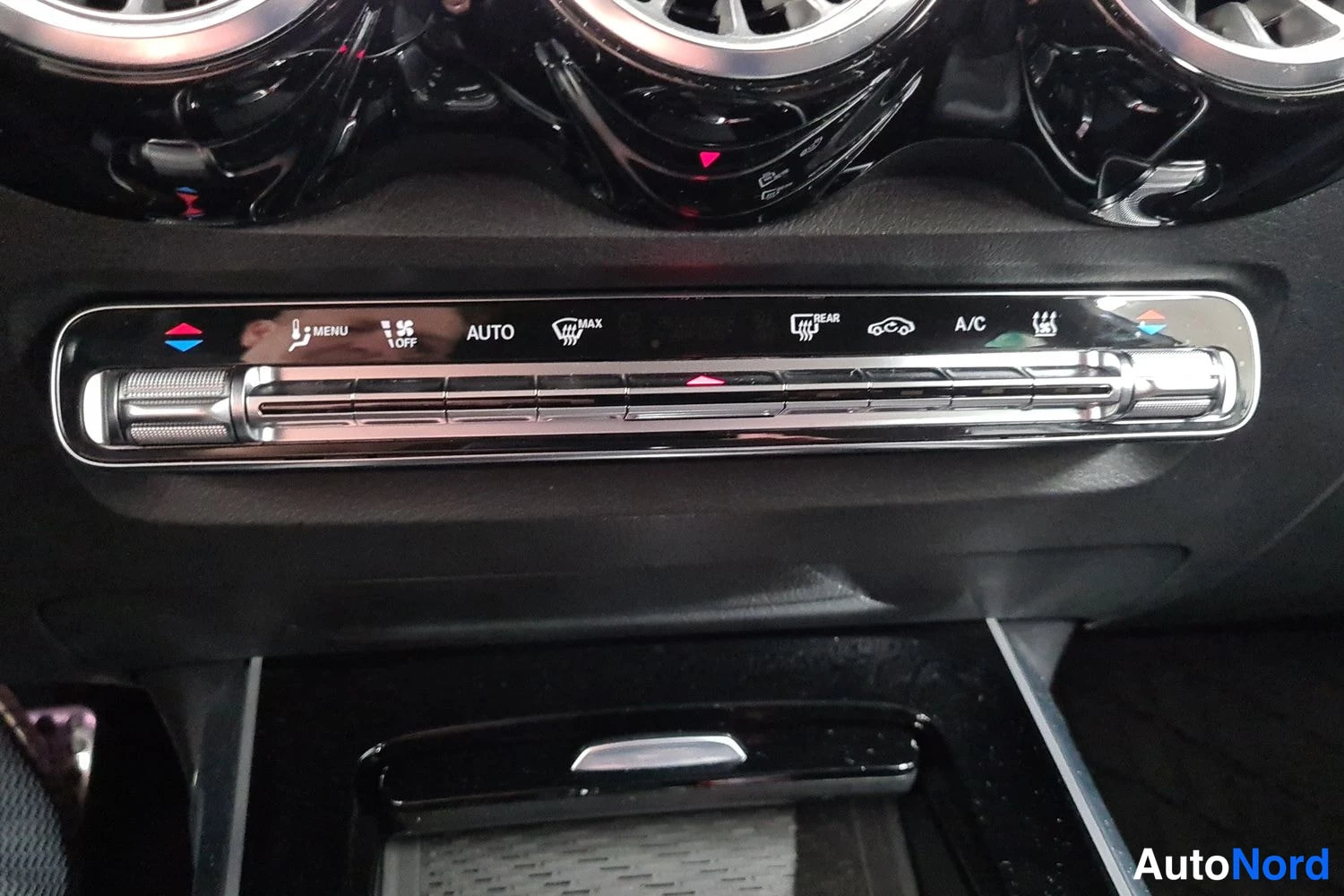 Valkoinen Mercedes-Benz EQB 350 4MATIC 2023, kuva 36