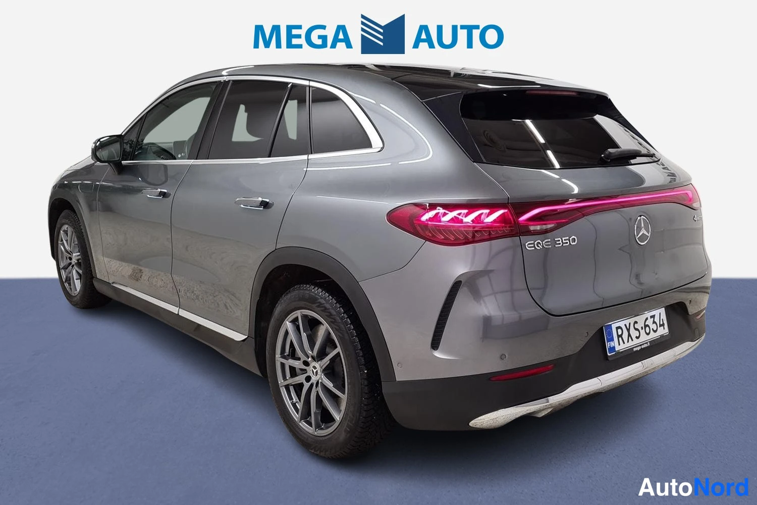 Harmaa Mercedes-Benz EQE SUV 2023, takaviisto, kuva 4