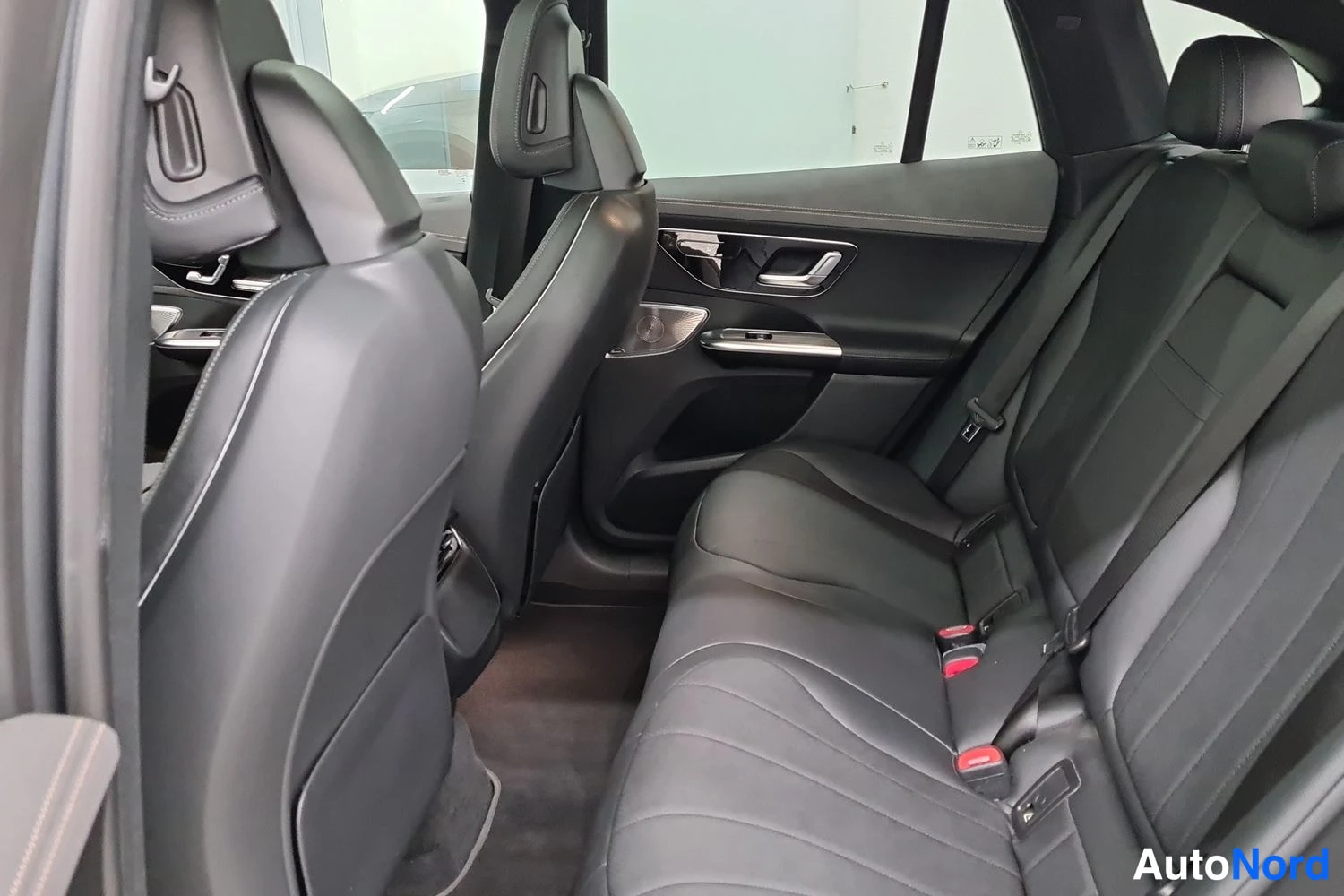 Harmaa Mercedes-Benz EQE SUV 2023, kuva 12