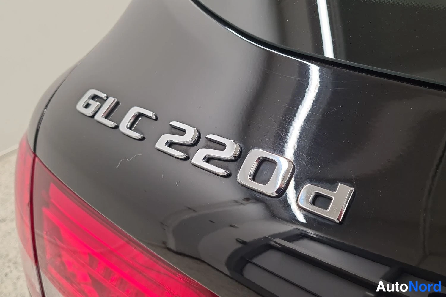Musta Mercedes-Benz GLC 220 d 4MATIC 2017, kuva 45