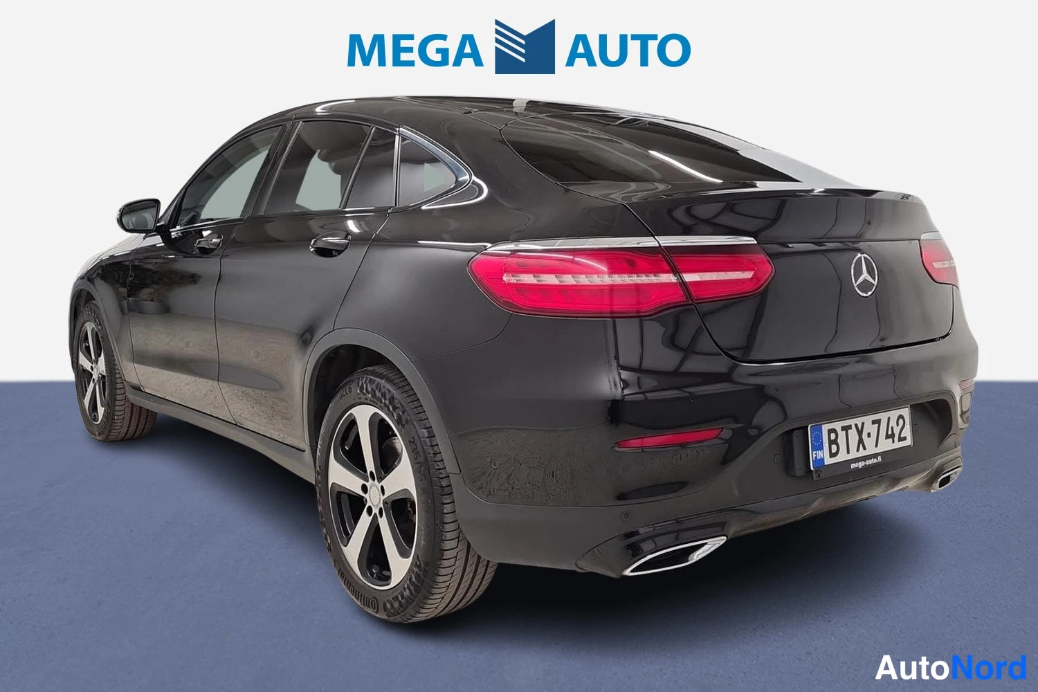 Musta Mercedes-Benz GLC 250 d 4MATIC 2016, takaviisto, kuva 3