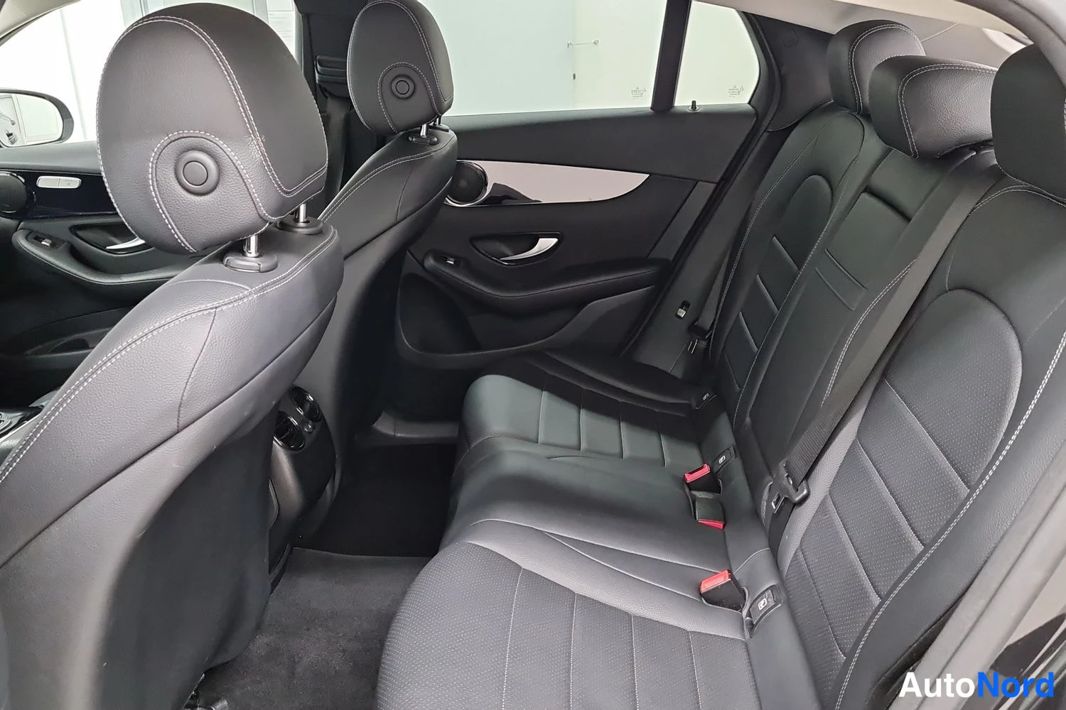 Musta Mercedes-Benz GLC 250 d 4MATIC 2016, kuva 7