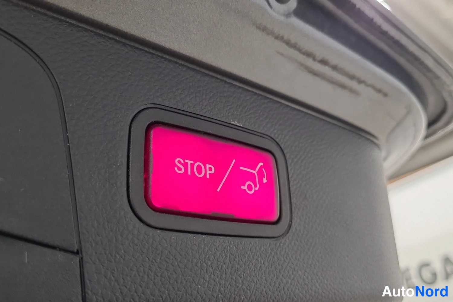 Grå Mercedes-Benz GLC 300 de 4MATIC 2022, detalj, bild 13