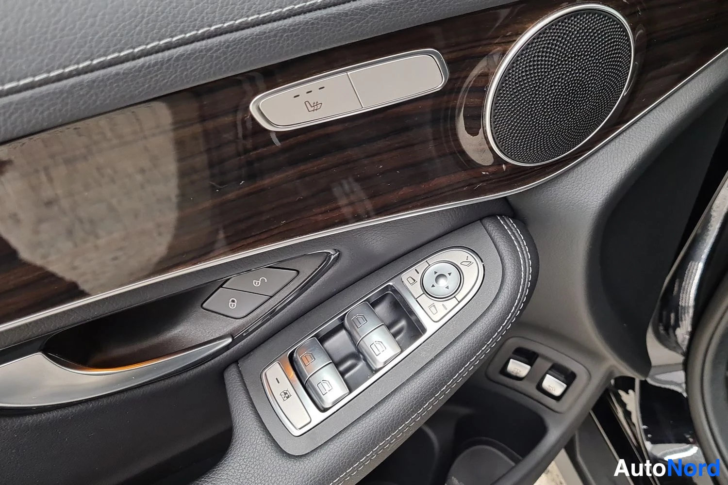 Musta Mercedes-Benz GLC 300 e 4MATIC 2021, kuva 14