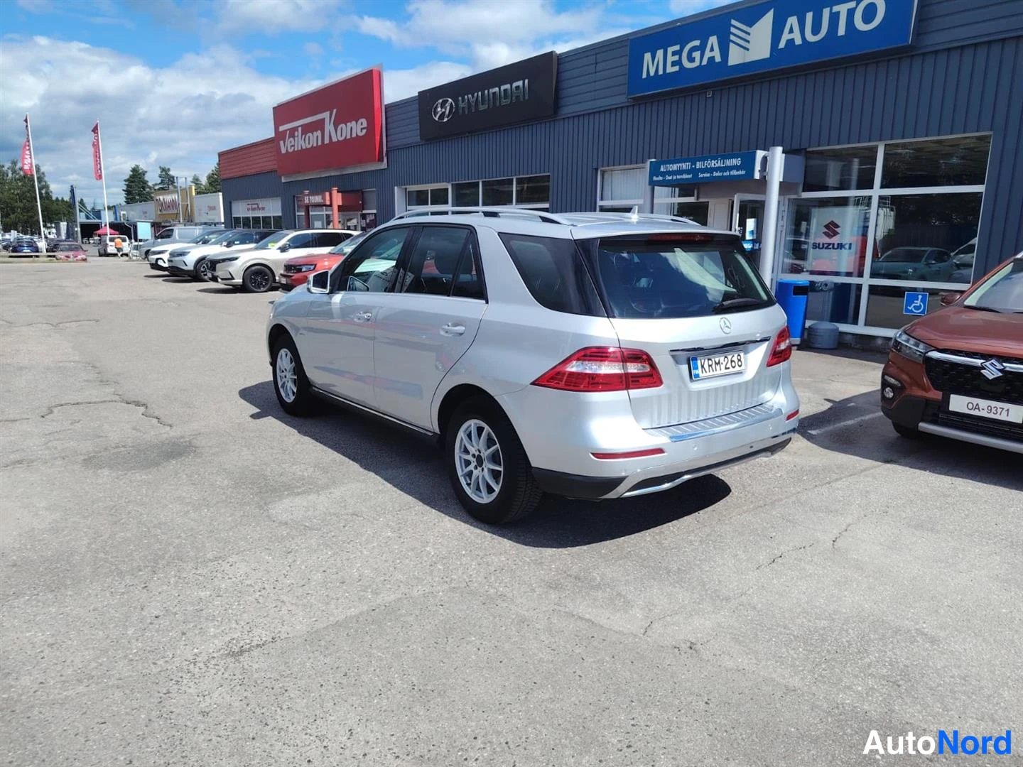 Harmaa Mercedes-Benz ML Porvoon 2012, takaviisto, kuva 5
