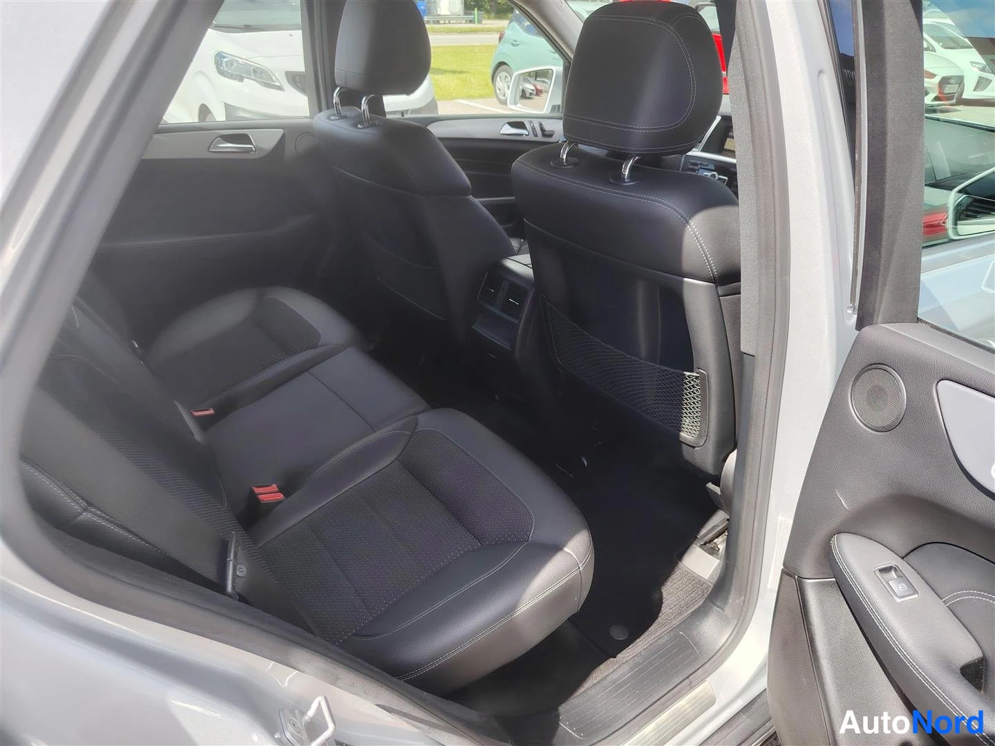 Harmaa Mercedes-Benz ML Porvoon 2012, kuva 14
