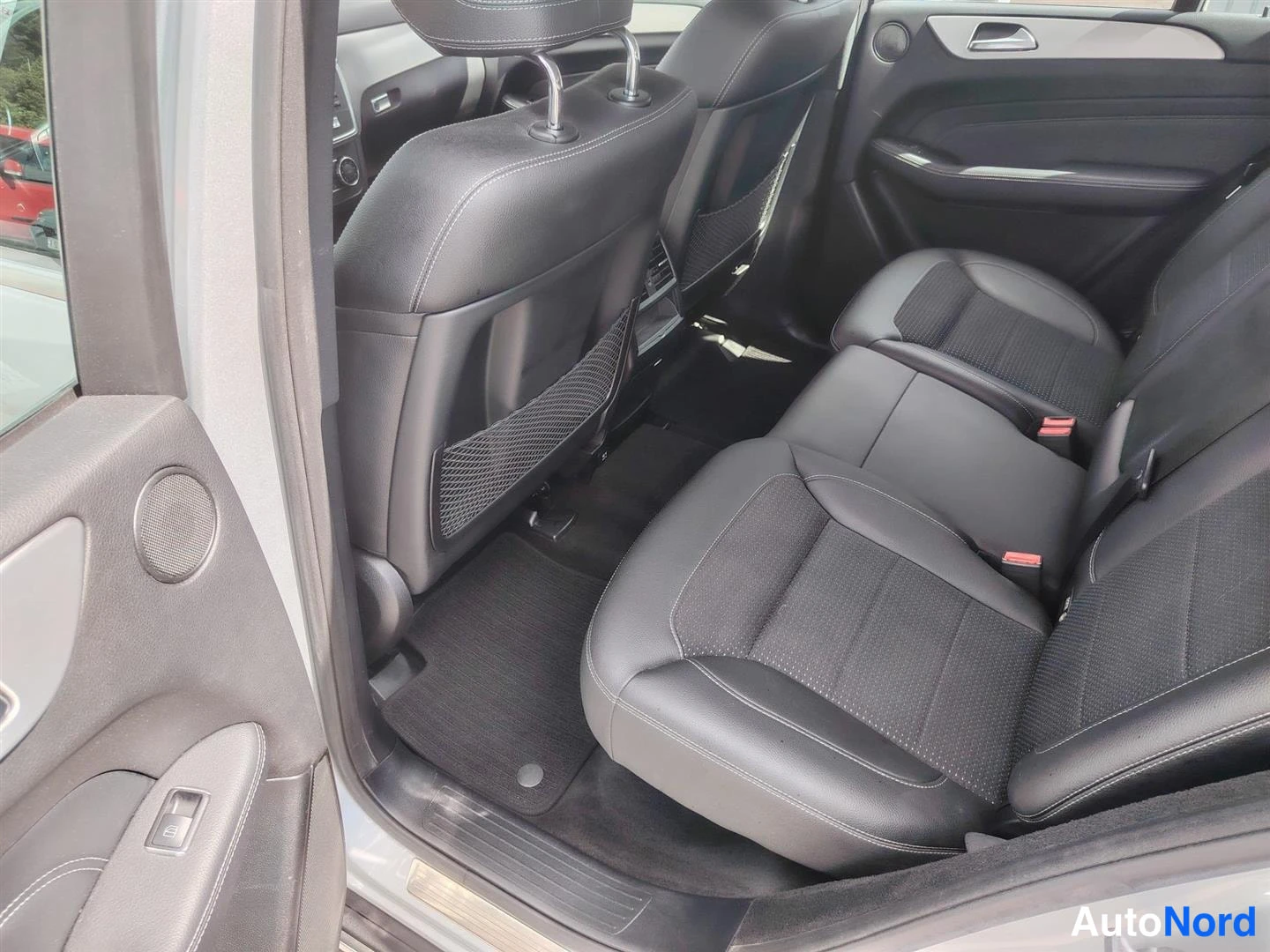 Harmaa Mercedes-Benz ML Porvoon 2012, kuva 17