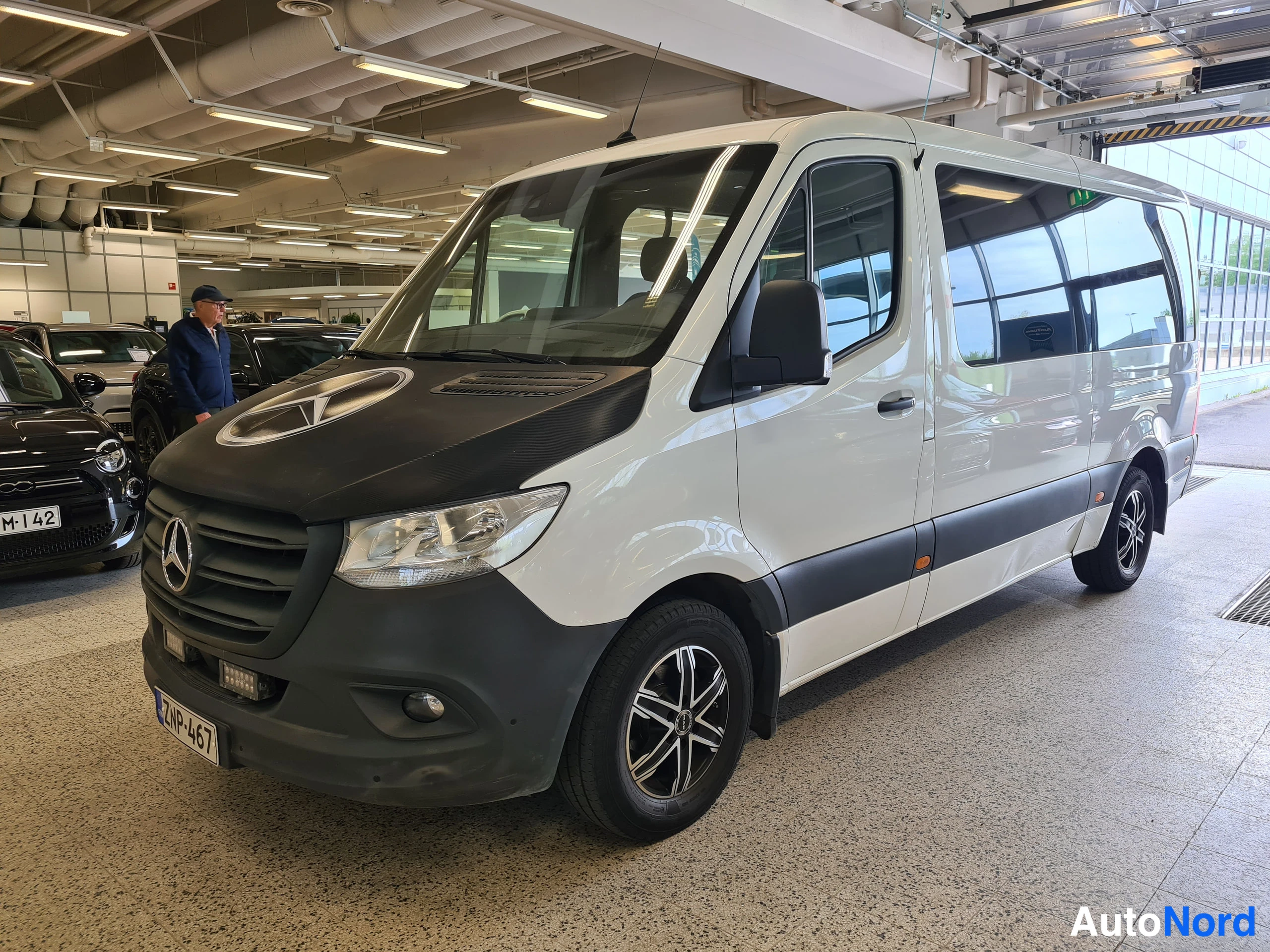 Valkoinen Mercedes-Benz Sprinter 316 CDI 2021, etuviisto, keula vasemmalle, kuva 2