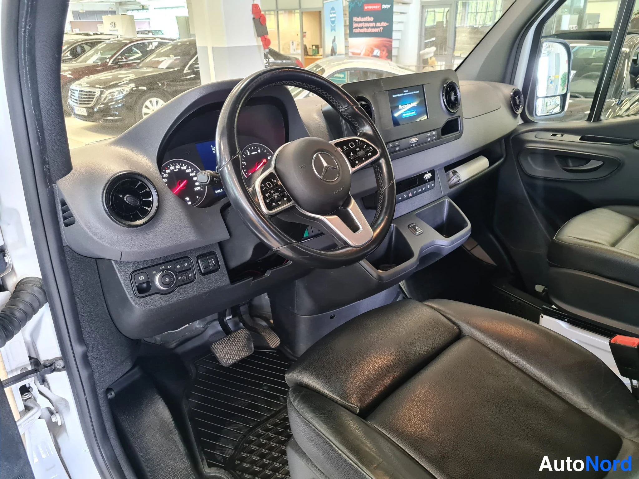 Valkoinen Mercedes-Benz Sprinter 316 CDI 2021, kuva 19