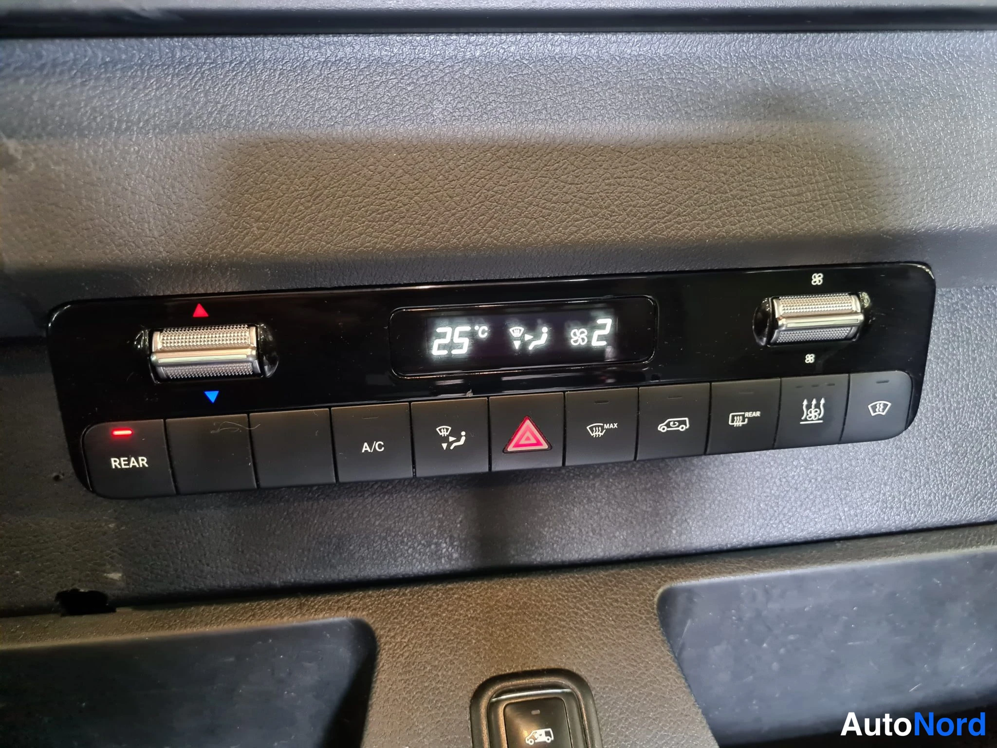 Valkoinen Mercedes-Benz Sprinter 316 CDI 2021, kuva 37