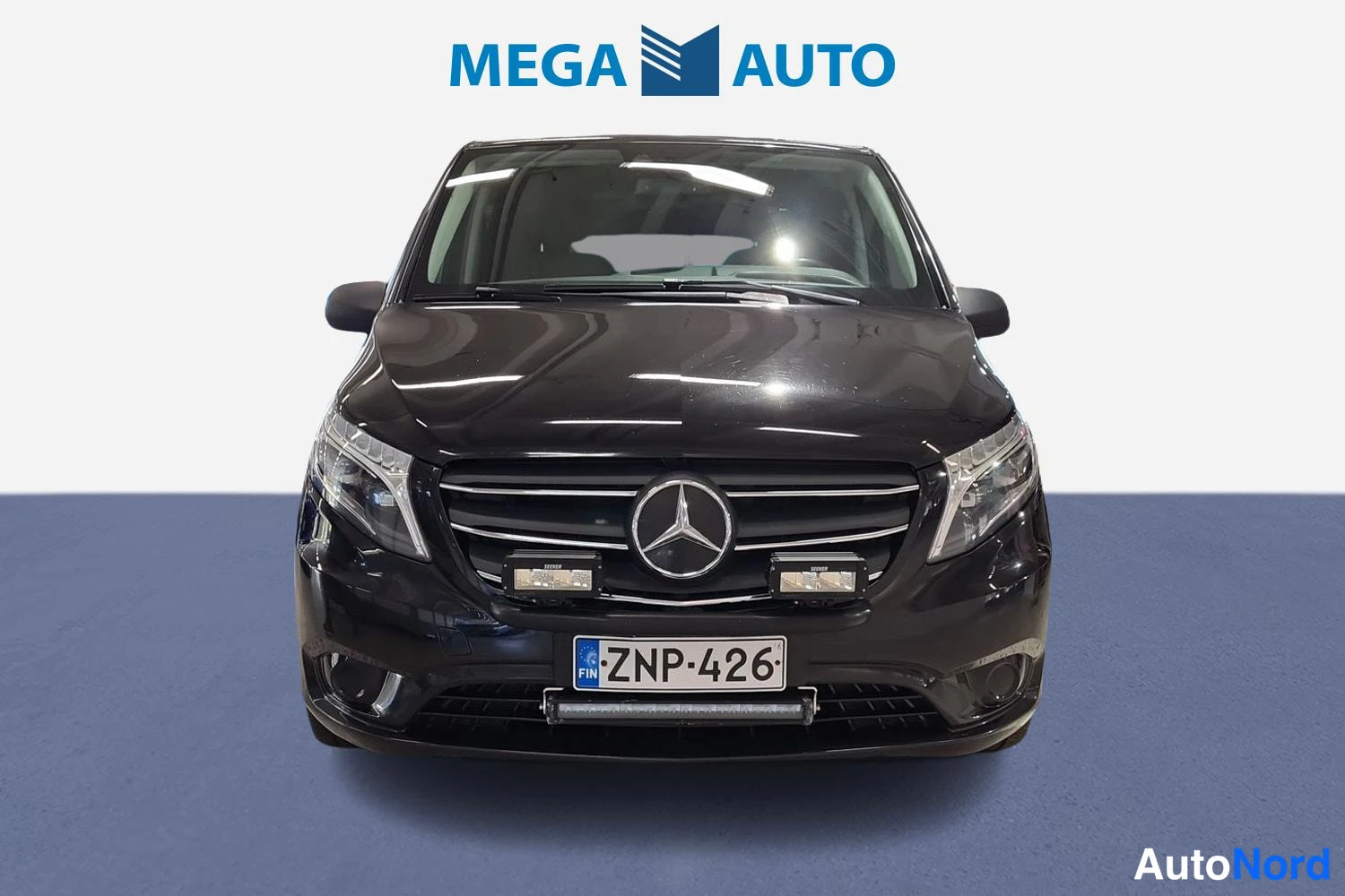 Musta Mercedes-Benz Vito 124 CDI 2021, edestä, kuva 3