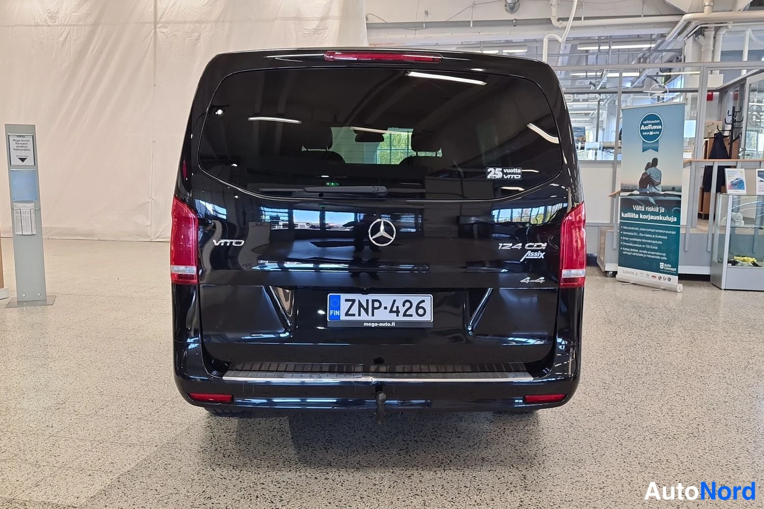 Musta Mercedes-Benz Vito 124 CDI 2021, takaa, kuva 8