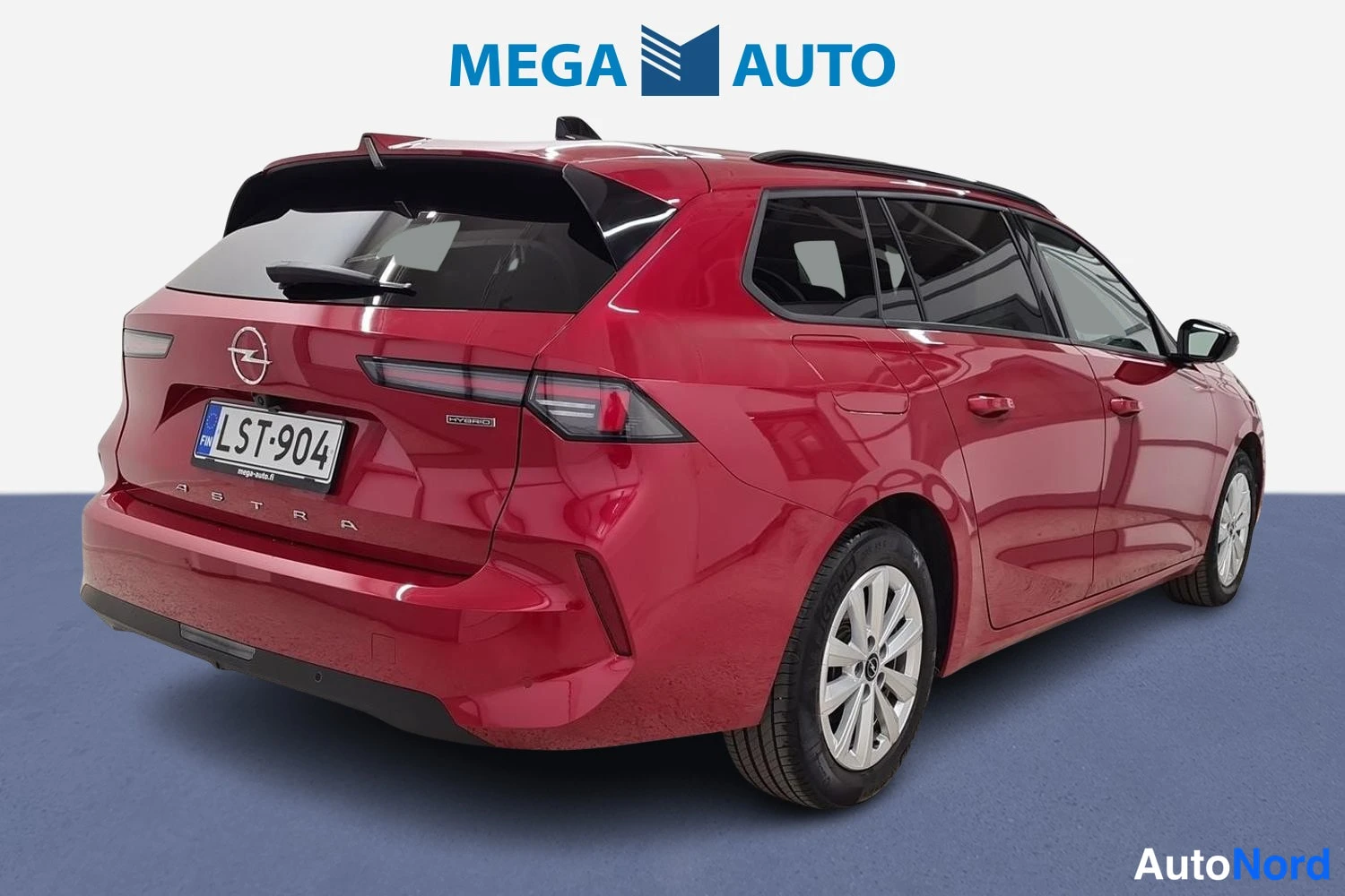 Punainen Opel Astra Sports Tourer 2024, takaviisto, kuva 5