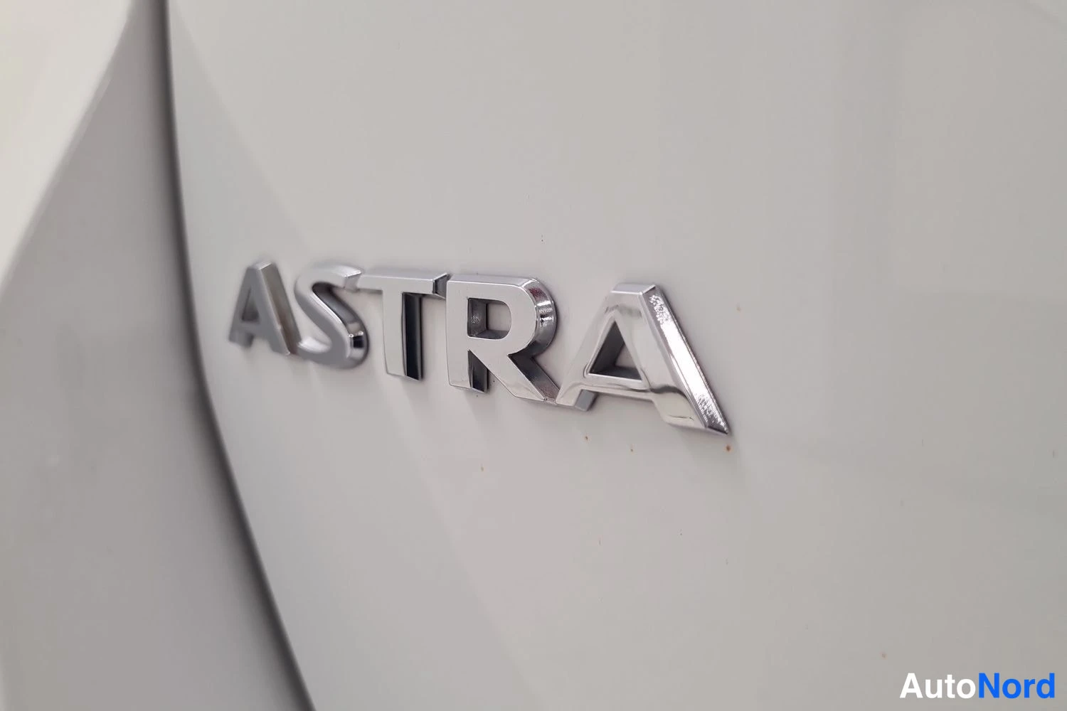 Valkoinen Opel Astra Sports Tourer 2022, kuva 22
