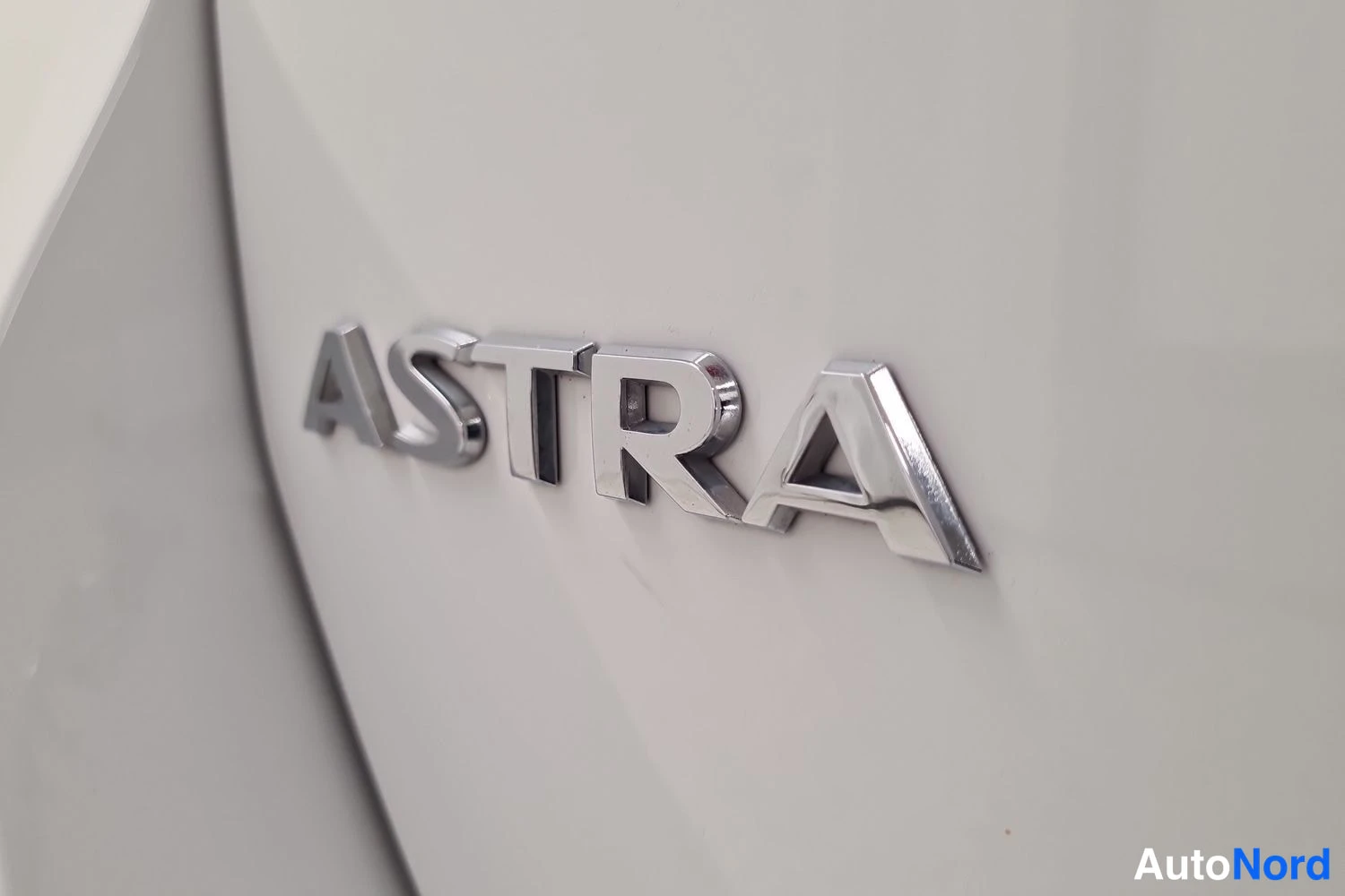 Valkoinen Opel Astra Sports Tourer 2021, kuva 51
