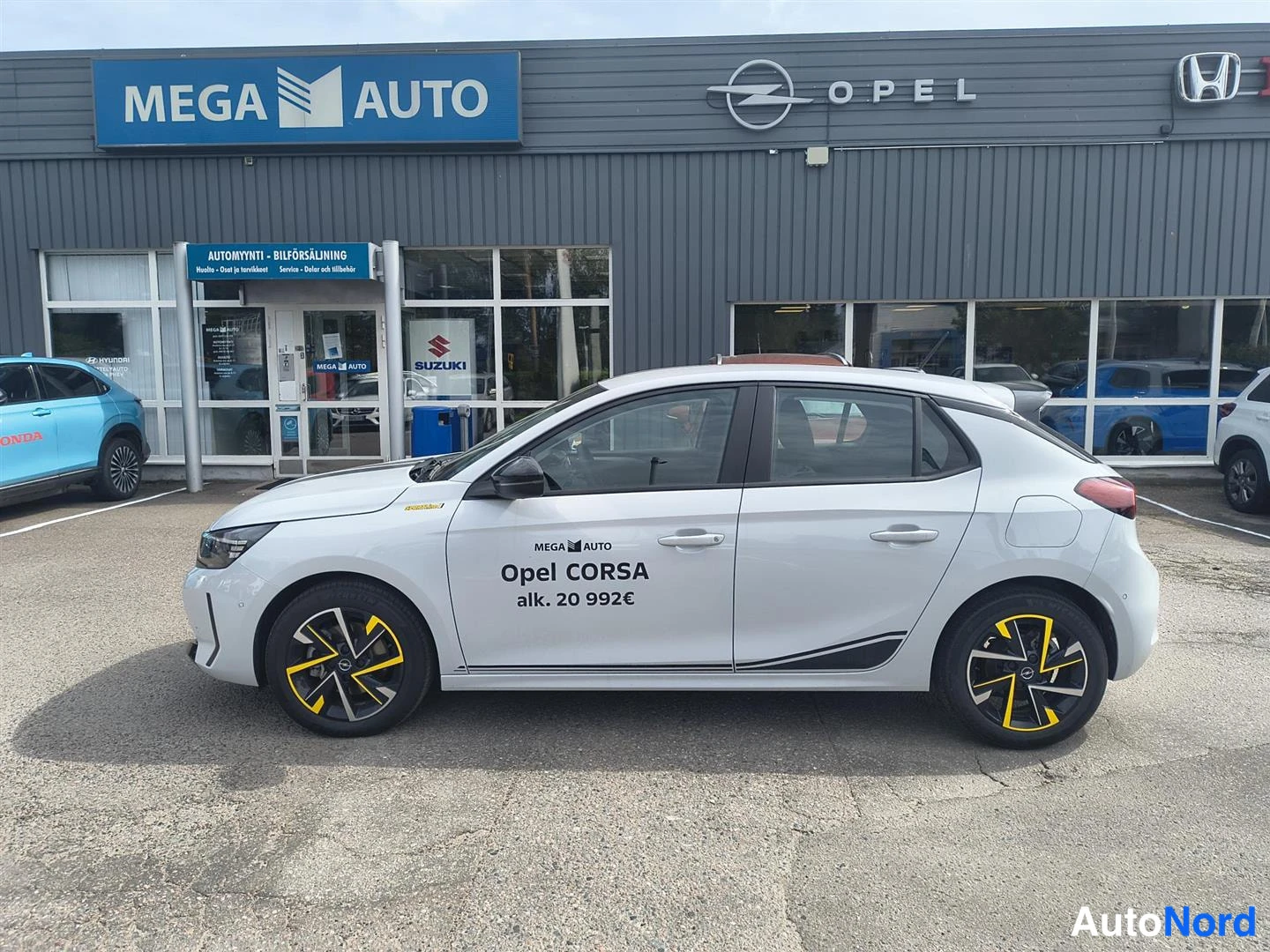 Valkoinen Opel Corsa 2026, sivulta, kuva 3