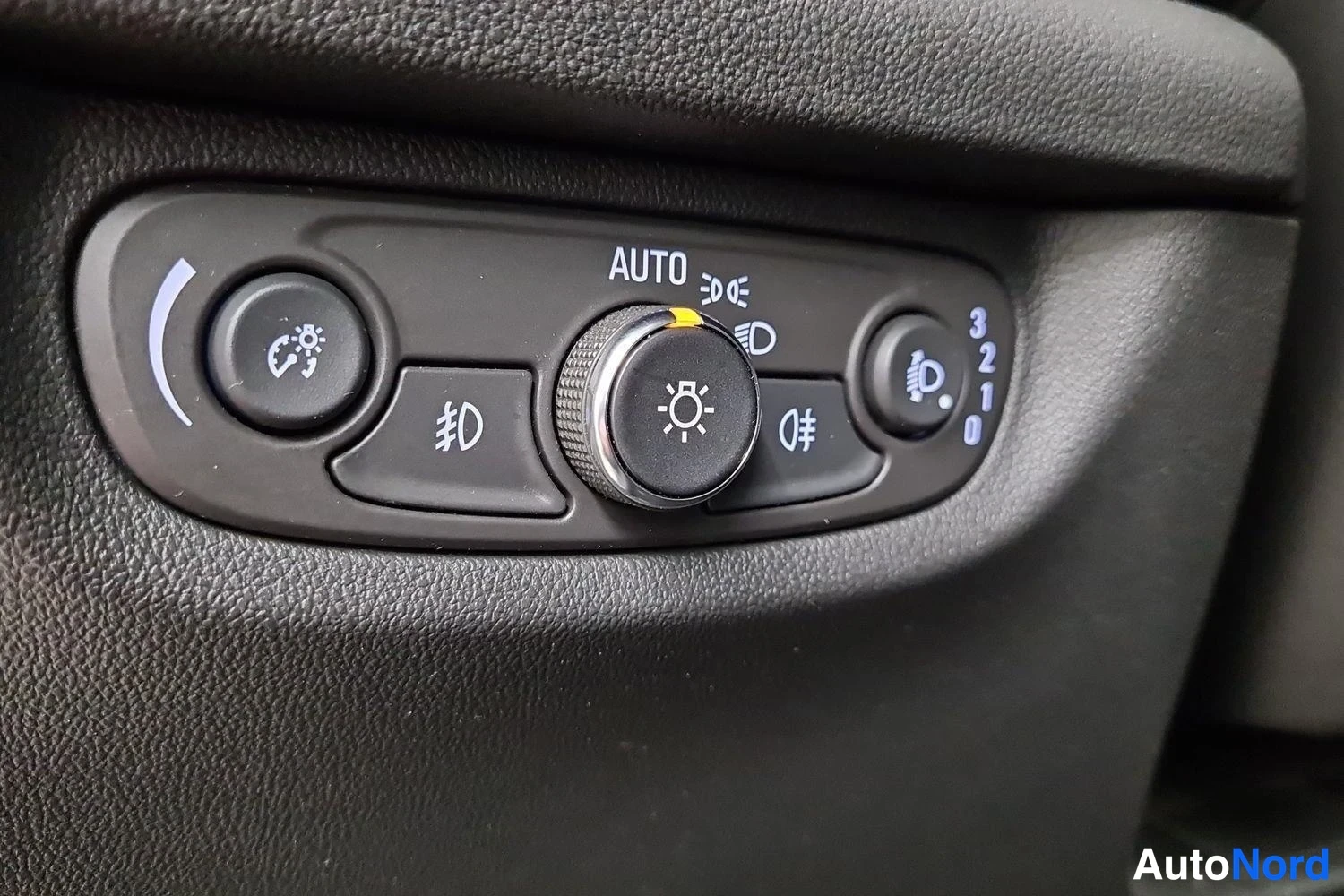 Musta Opel Insignia Grand Sport 2023, kuva 22
