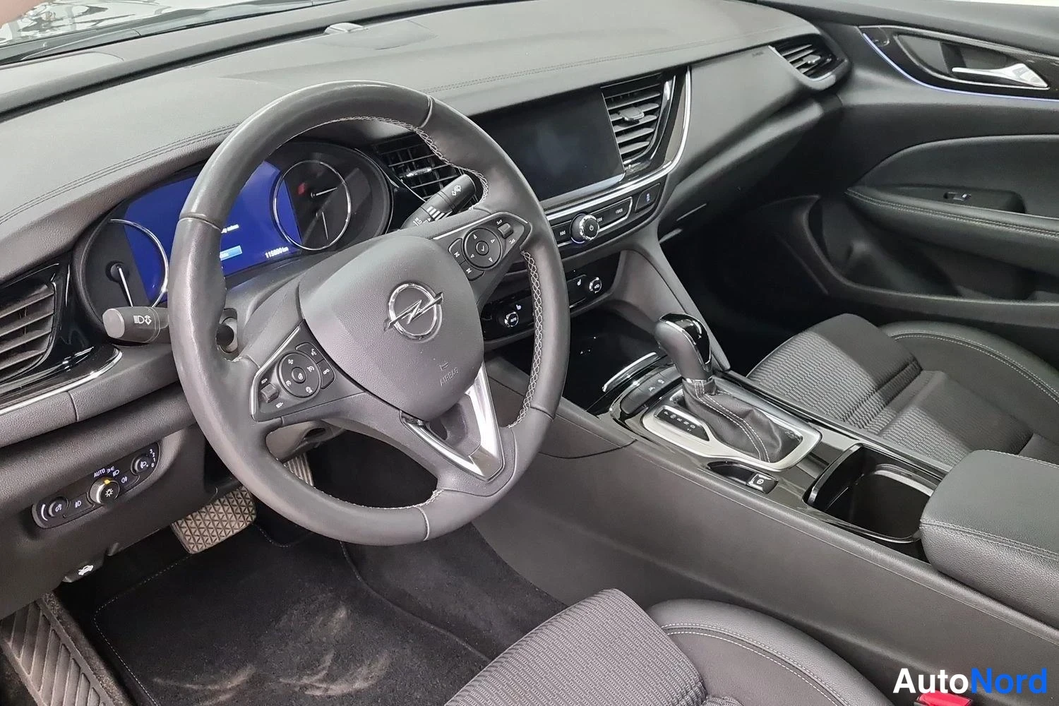 Musta Opel Insignia Grand Sport 2023, kuva 46