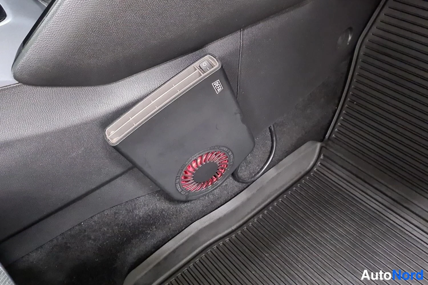 Punainen Peugeot 2008 2020, kuva 23