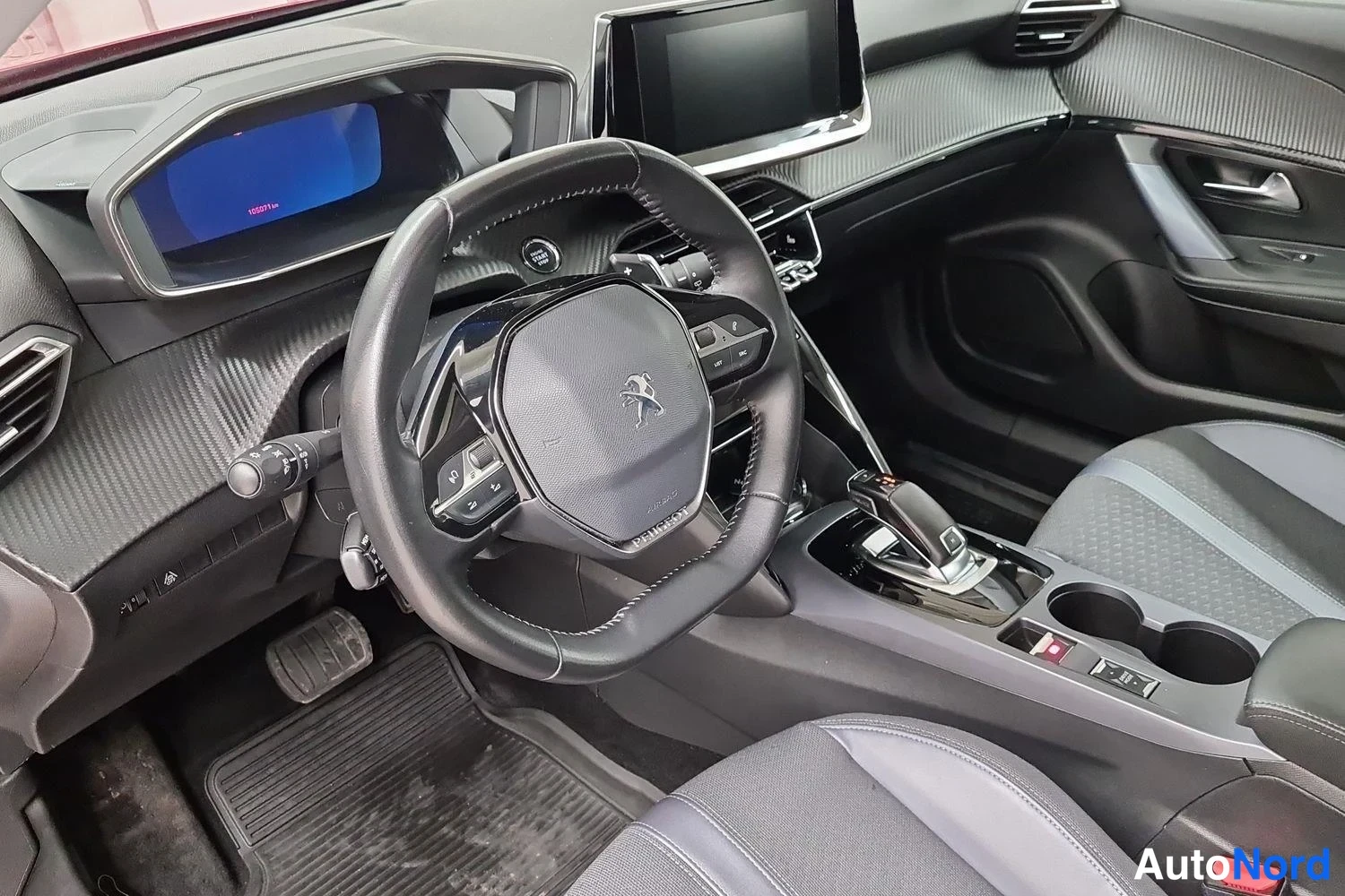 Punainen Peugeot 2008 2020, kuva 7