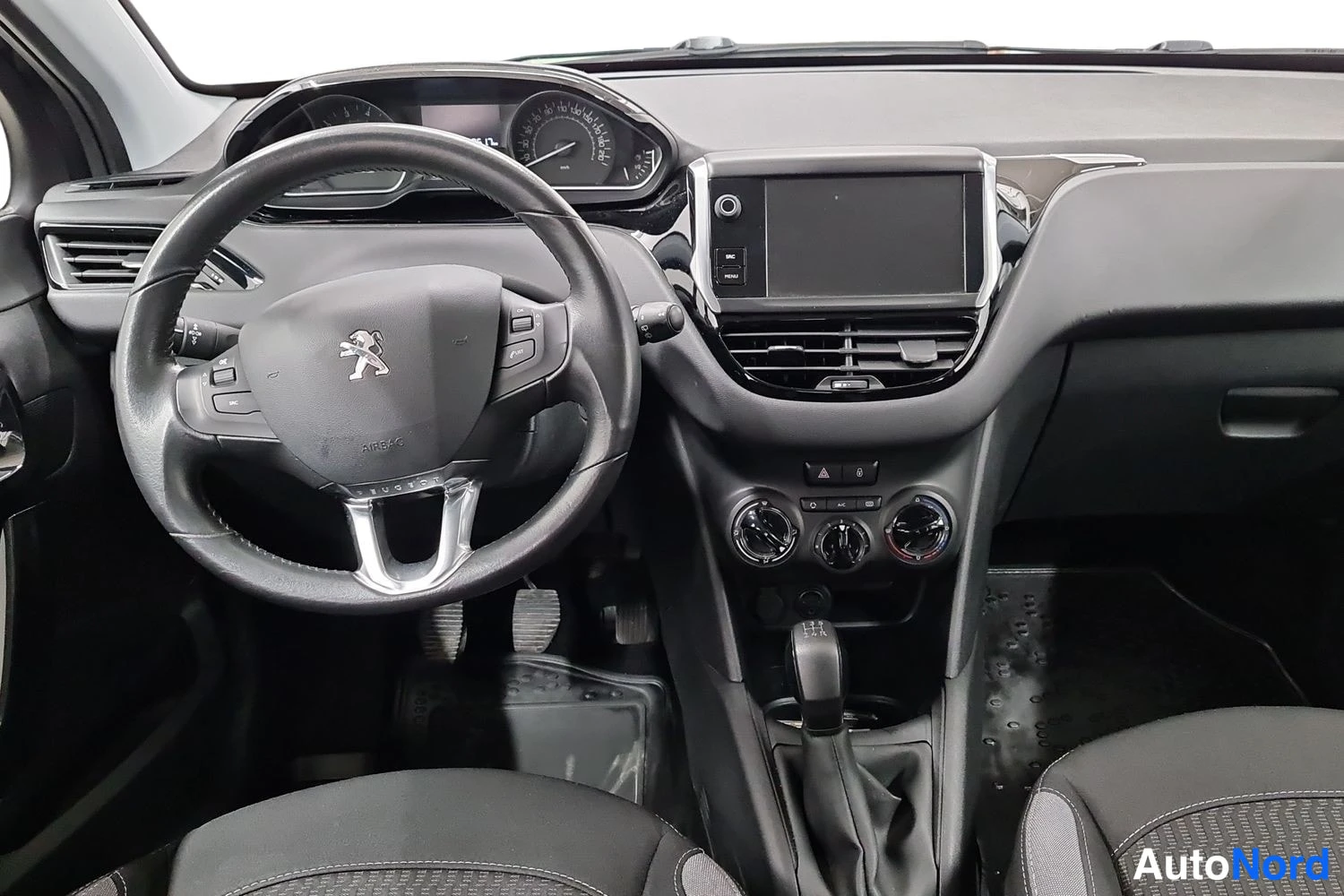 Harmaa Peugeot 208 2016, kuva 7