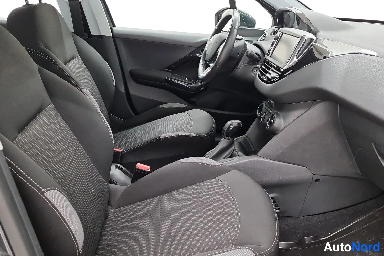 Harmaa Peugeot 208 2016, kuva 9