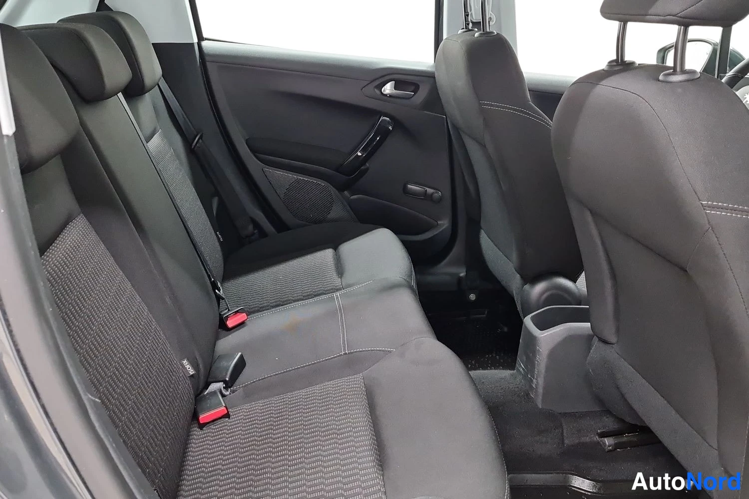 Harmaa Peugeot 208 2016, kuva 10