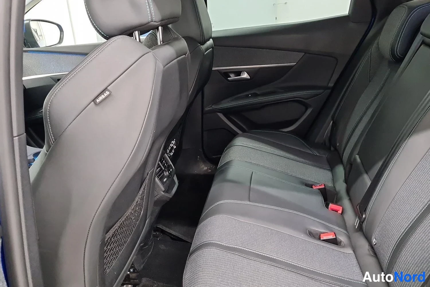 Sininen Peugeot 3008 2021, kuva 22