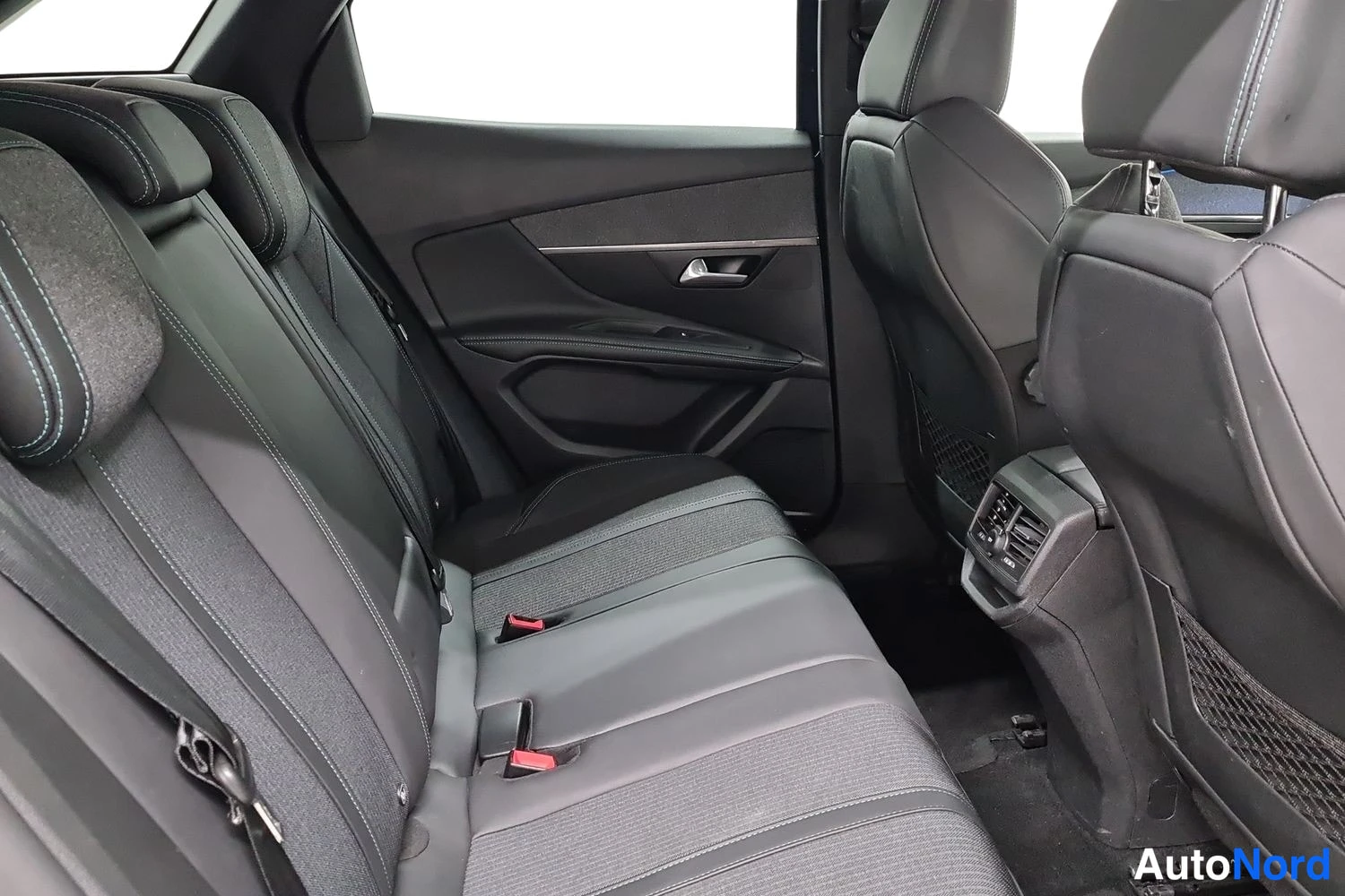 Sininen Peugeot 3008 2022, kuva 30