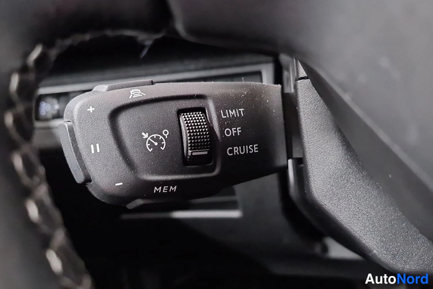Sininen Peugeot 3008 2022, kuva 35