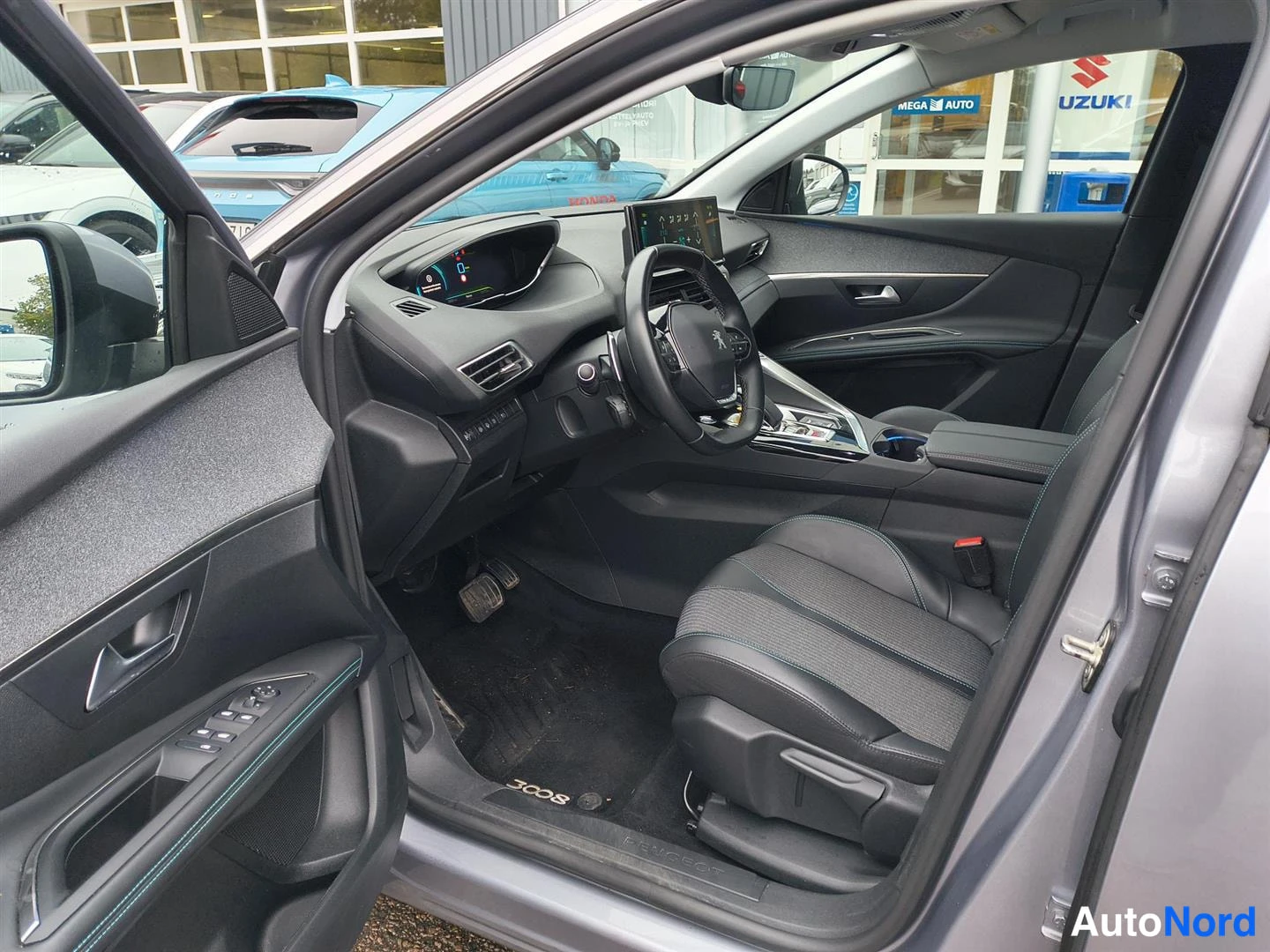 Harmaa Peugeot 3008 2021, kuva 10