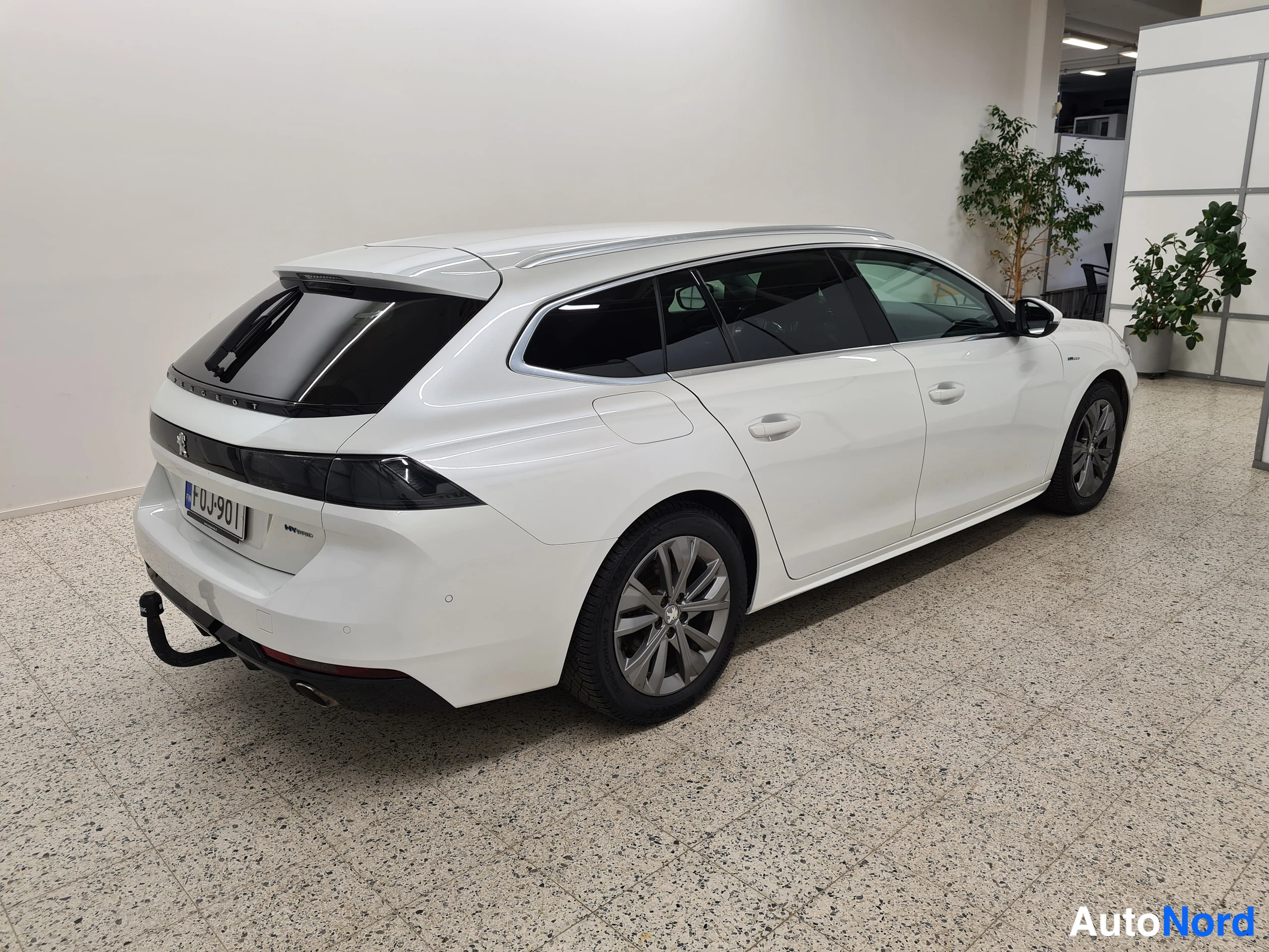 Valkoinen Peugeot 508 2020, takaviisto, kuva 6