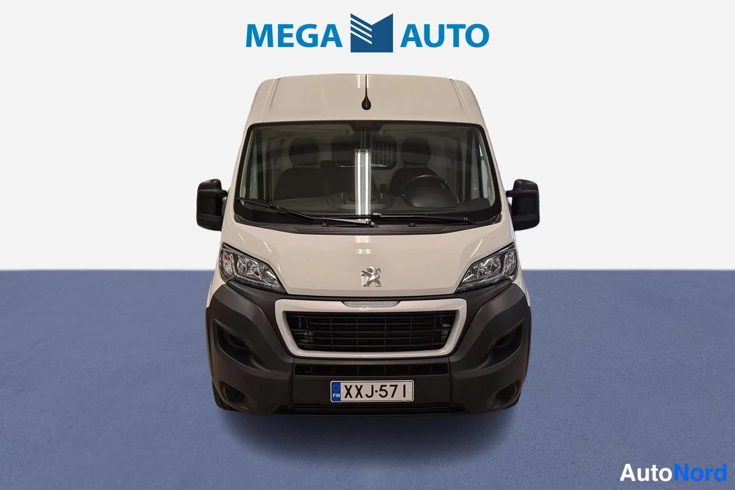 Valkoinen Peugeot Boxer 2021, edestä, kuva 3