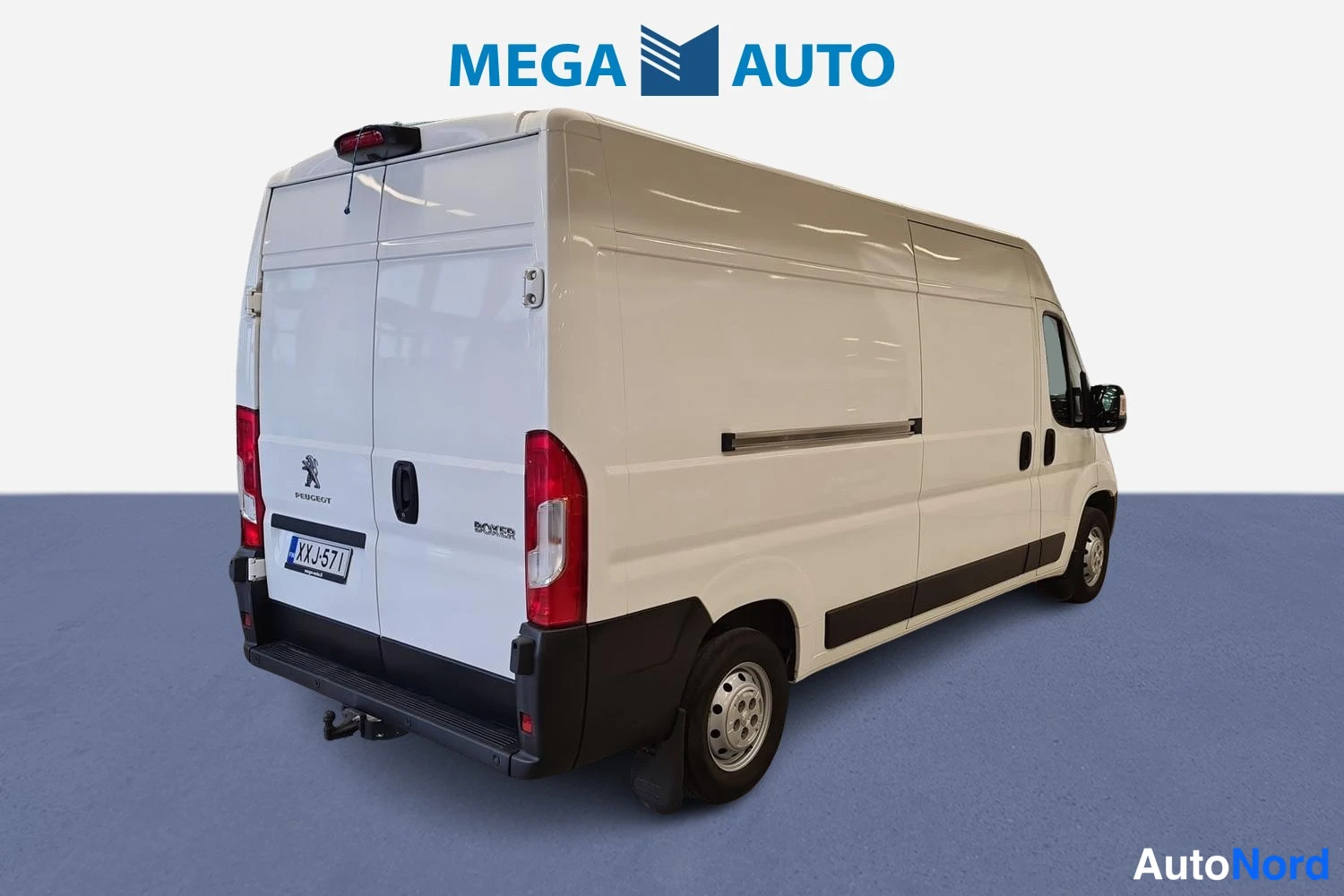Valkoinen Peugeot Boxer 2021, takaviisto, kuva 5