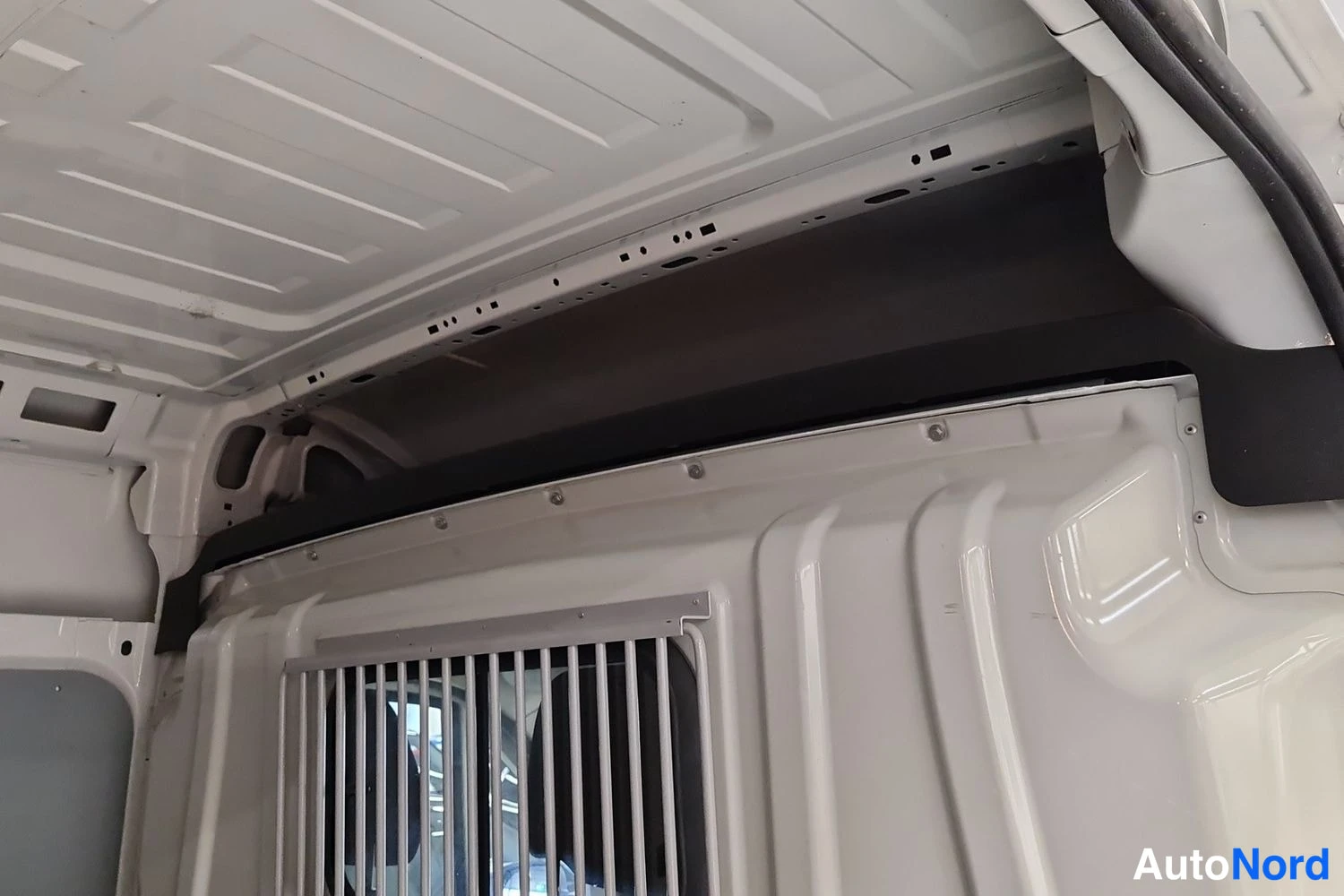 Valkoinen Peugeot Boxer 2021, kuva 19