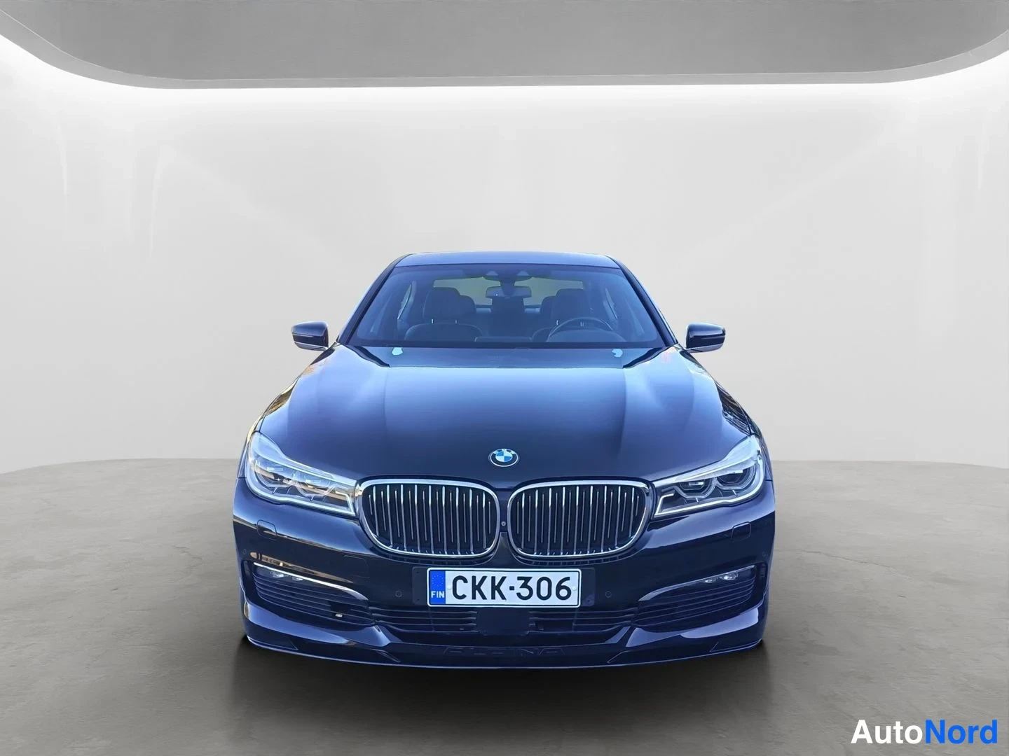 Black BMW 730d xDrive 2017, front, photo 6