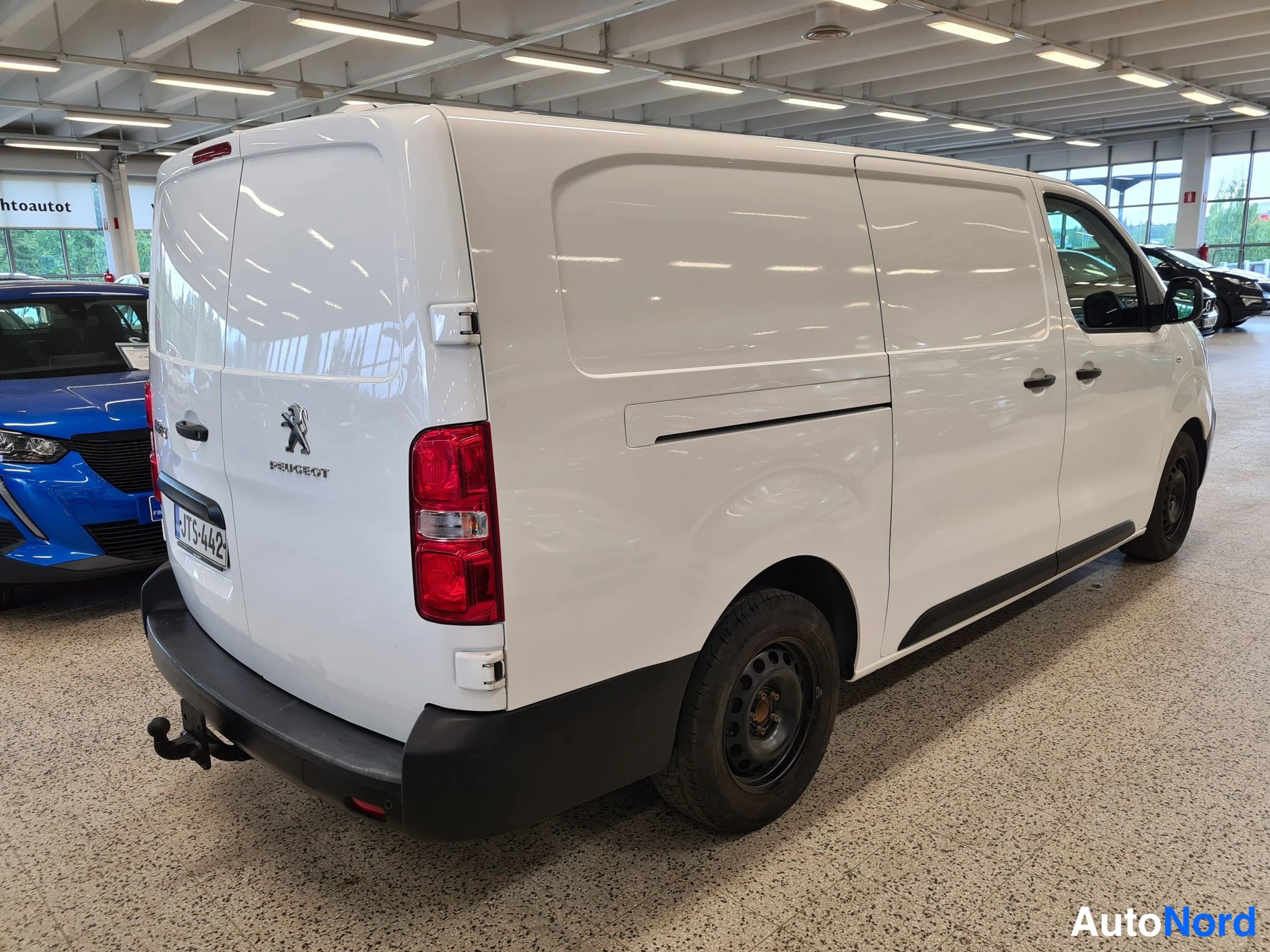 Valkoinen Peugeot Expert 2022, takaviisto, kuva 7