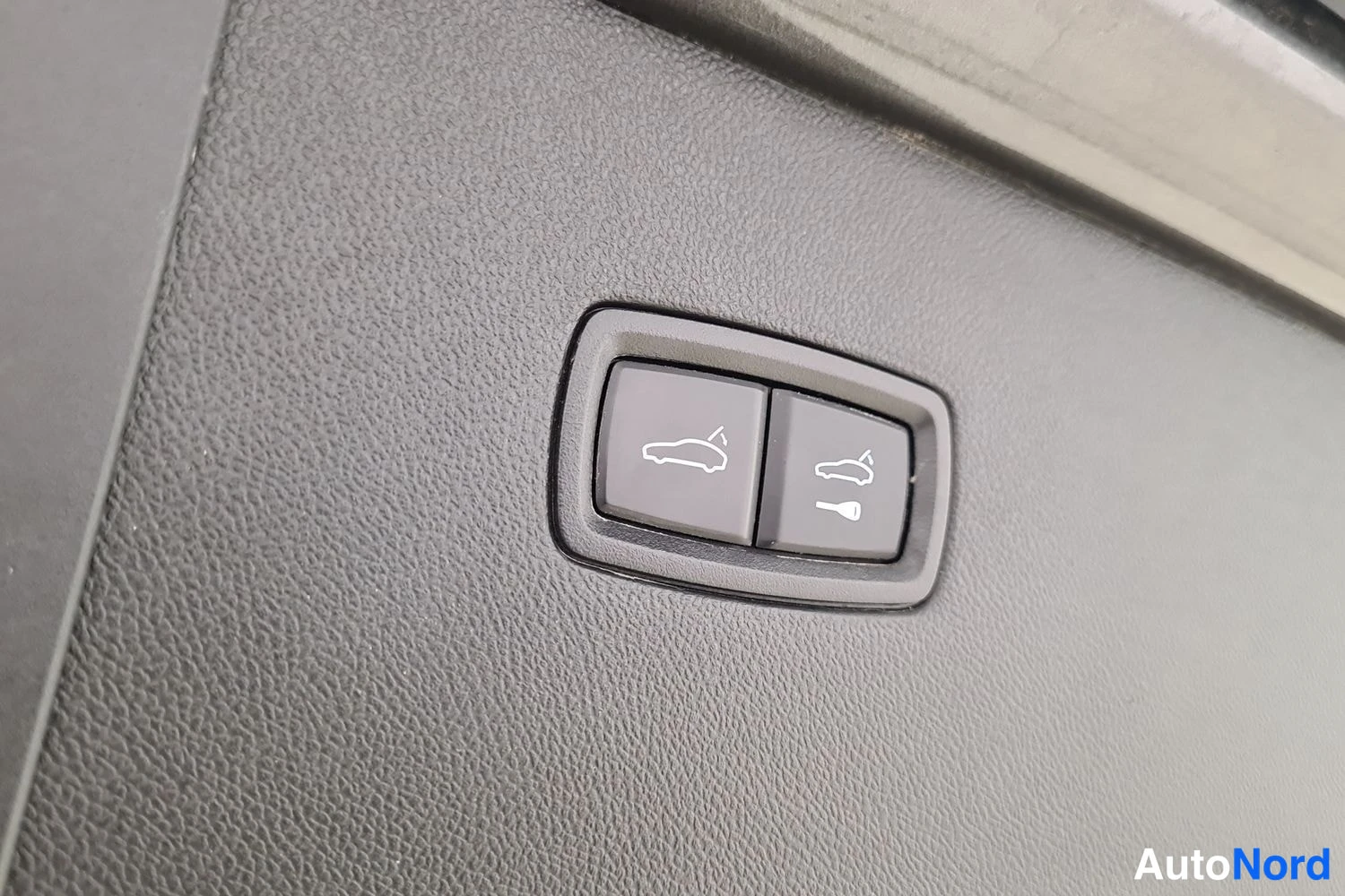 Harmaa Porsche Cayenne 2019, kuva 13