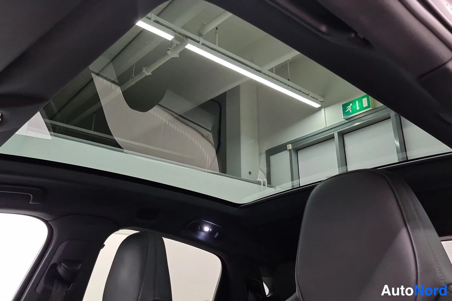 Harmaa Porsche Cayenne 2019, kuva 25