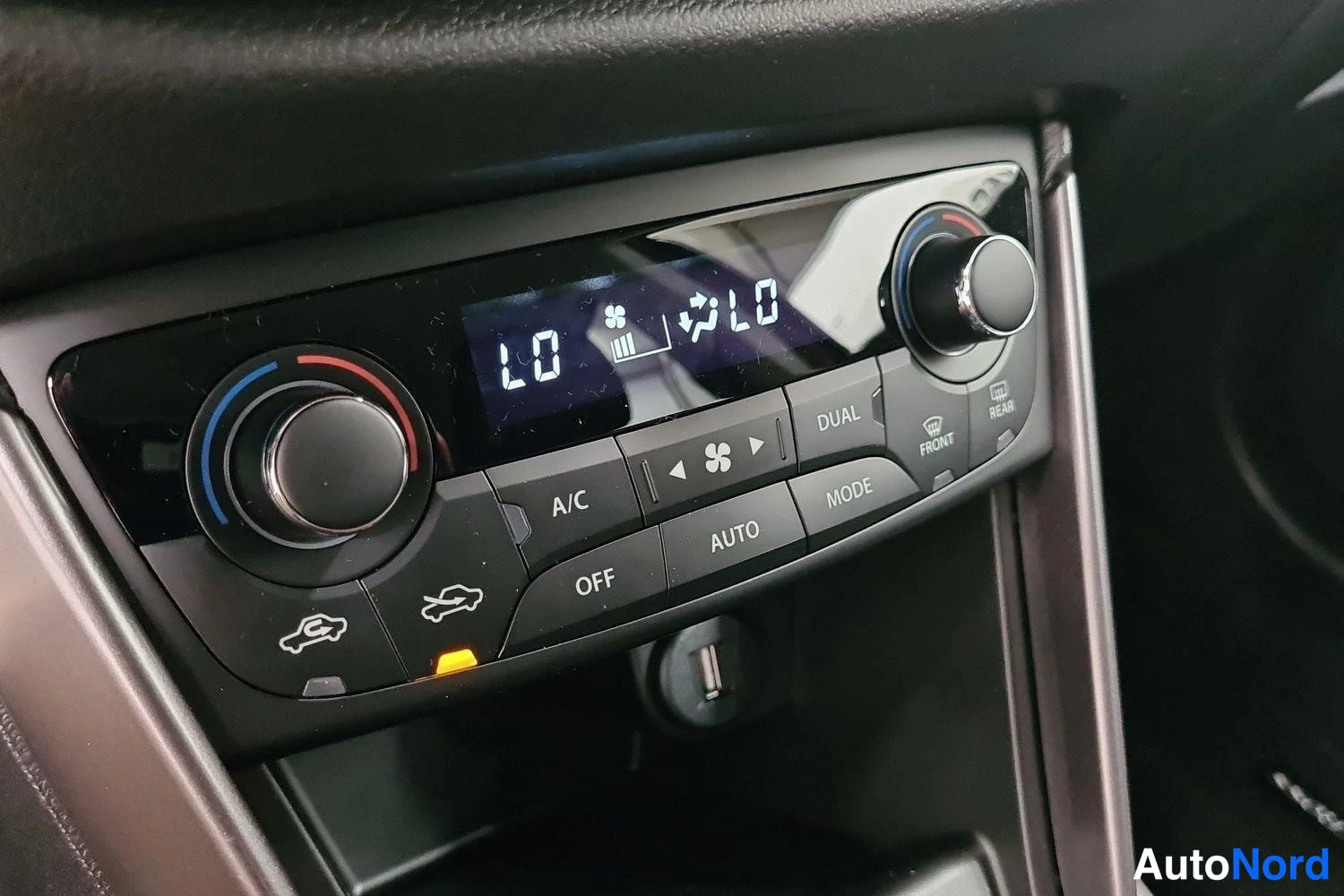 Beige Suzuki S-cross 2026, kuva 16